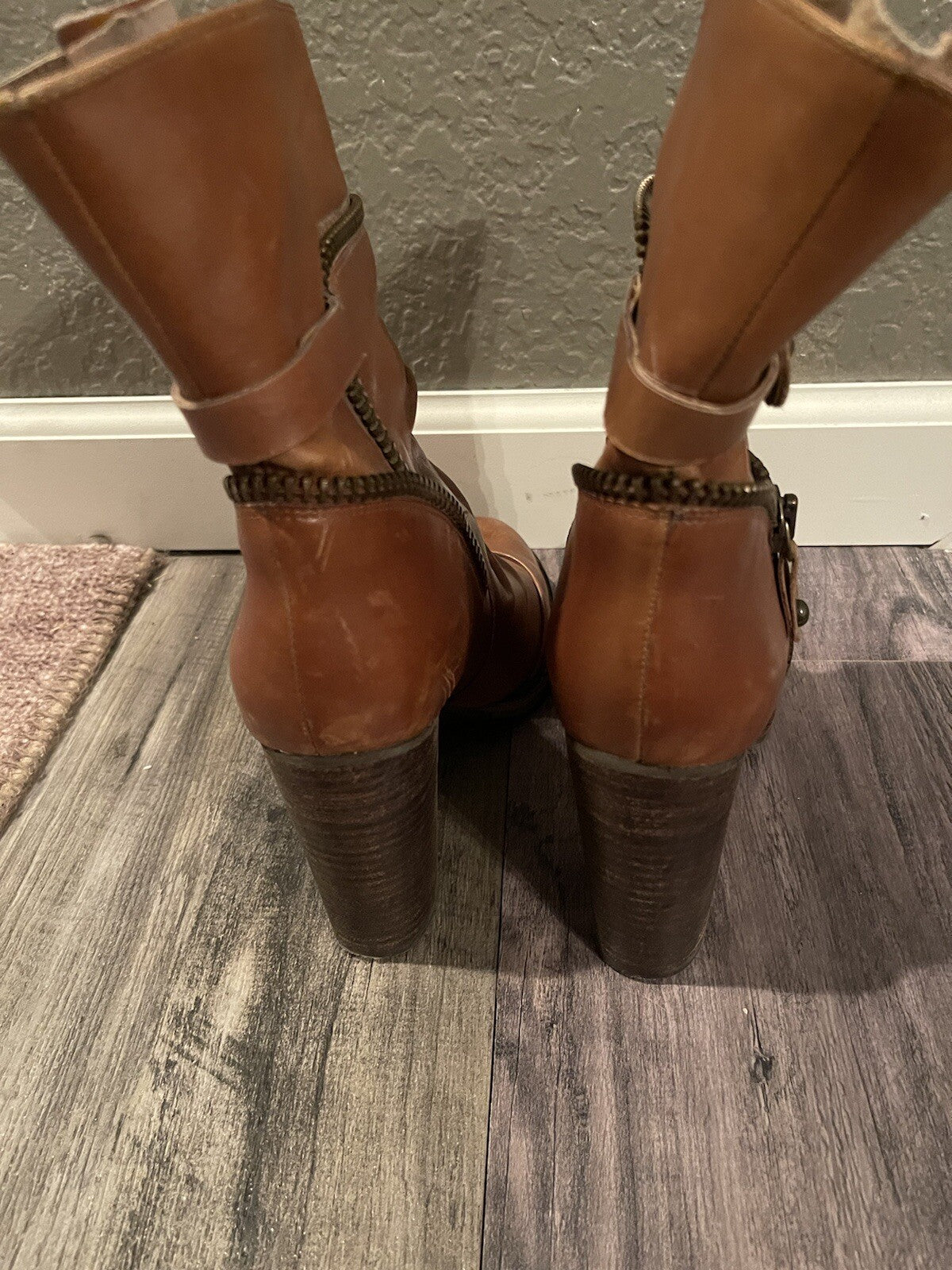 Bcbg generation heel boots brown size 8