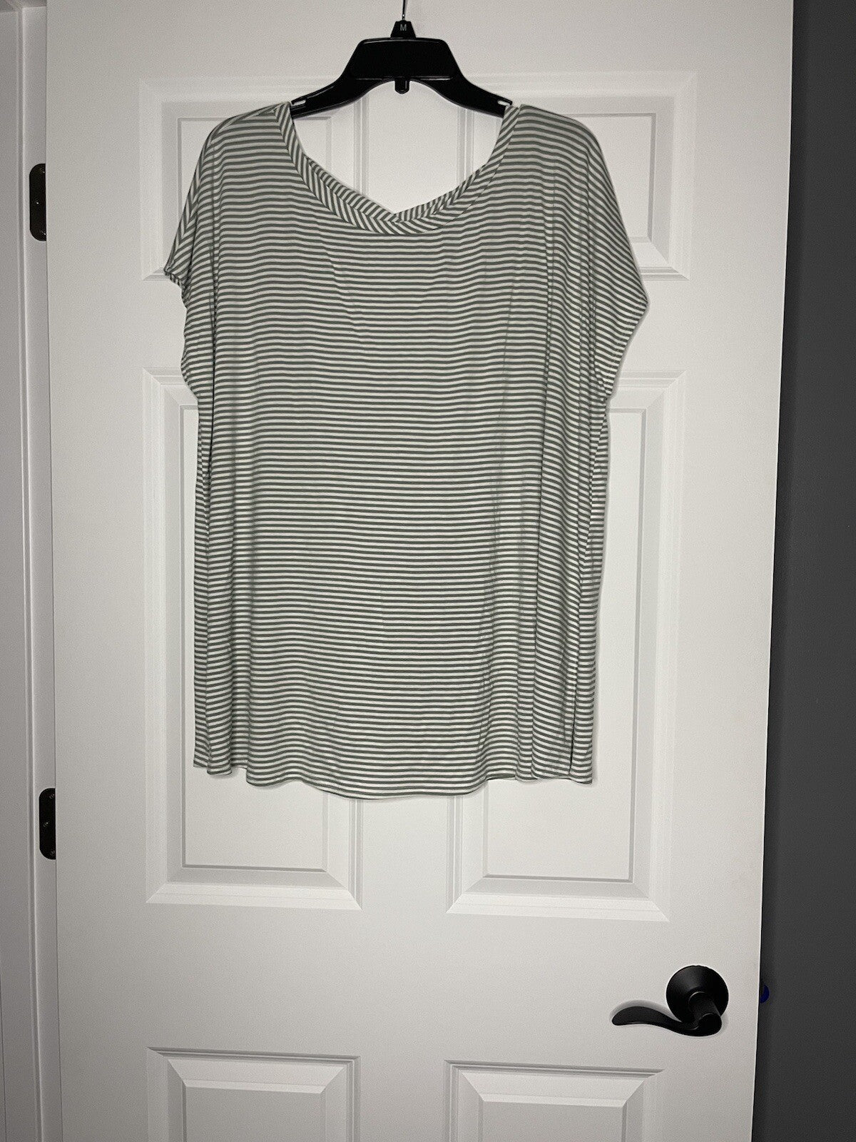 Rae Mode Hollyn striped twist back short sleeve 3xl green white striped NWT