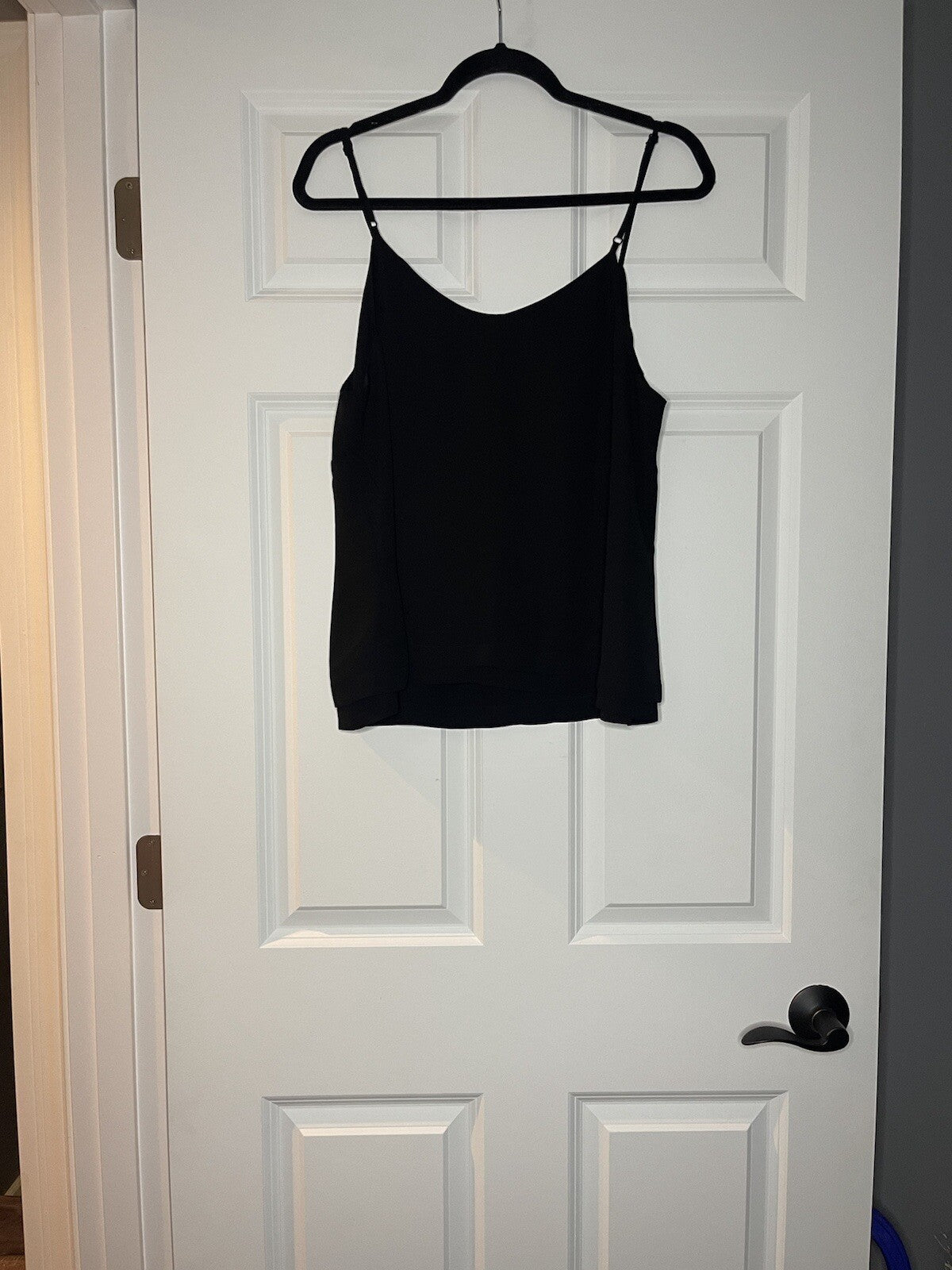 Ann Taylor loft sleeveless blouse large black with decor buttons in front