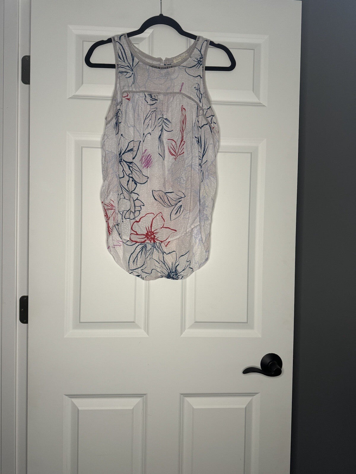 Love stitch Sleeveless Blouse Small White With Blue Pink Red Floral 