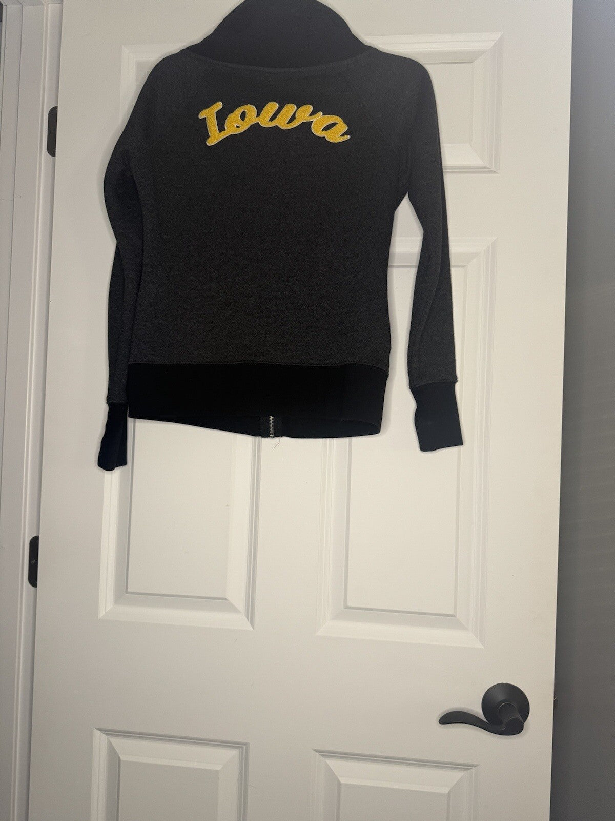 Colosseum Iowa Hawkeyes Zip Up Small Charcoal Heathered Black And Gold 