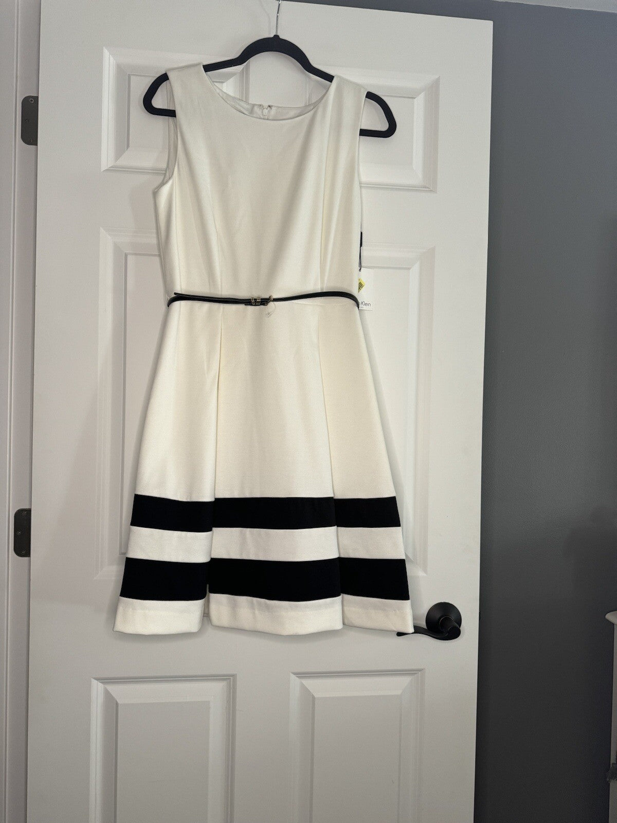 Calvin Klein Ivory And Black Dress With Attached Belt Size 10 Nwt $89.99