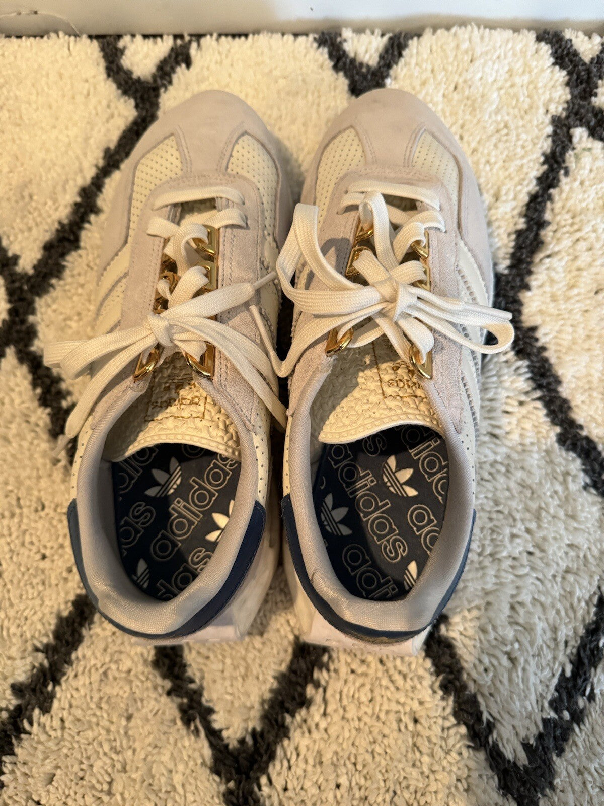 Adidas Sneakers Size 8.5 Grey And White W Blue 