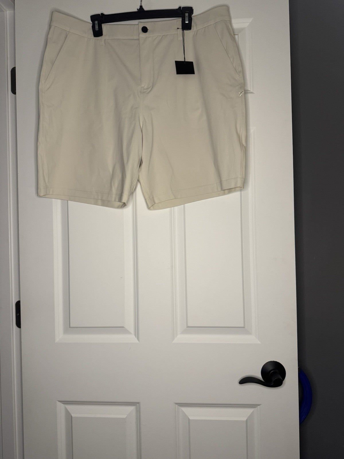 Bad Birdie Golf Shorts Size 38 Cream Nwt 