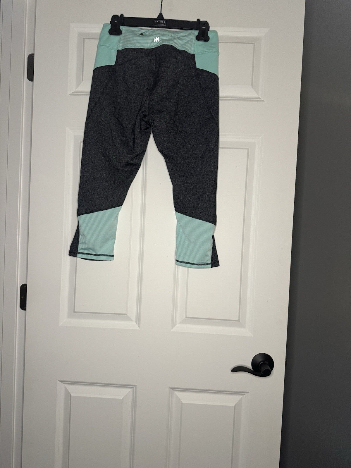 Kyodan 2 Piece Activewear Outfit Medium Zip Up Top Cropped Leggings Green Charco