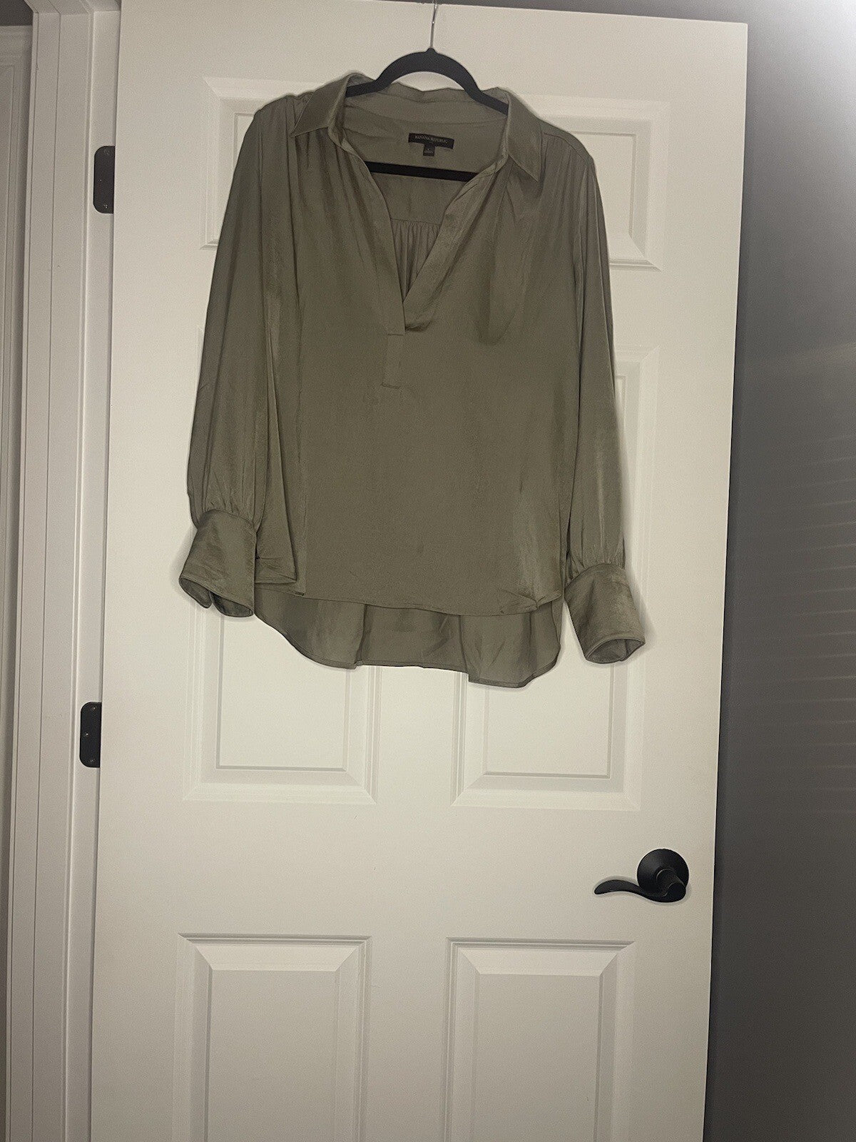 Banana Republic Long Sleeve Blouse Large Green With Collar