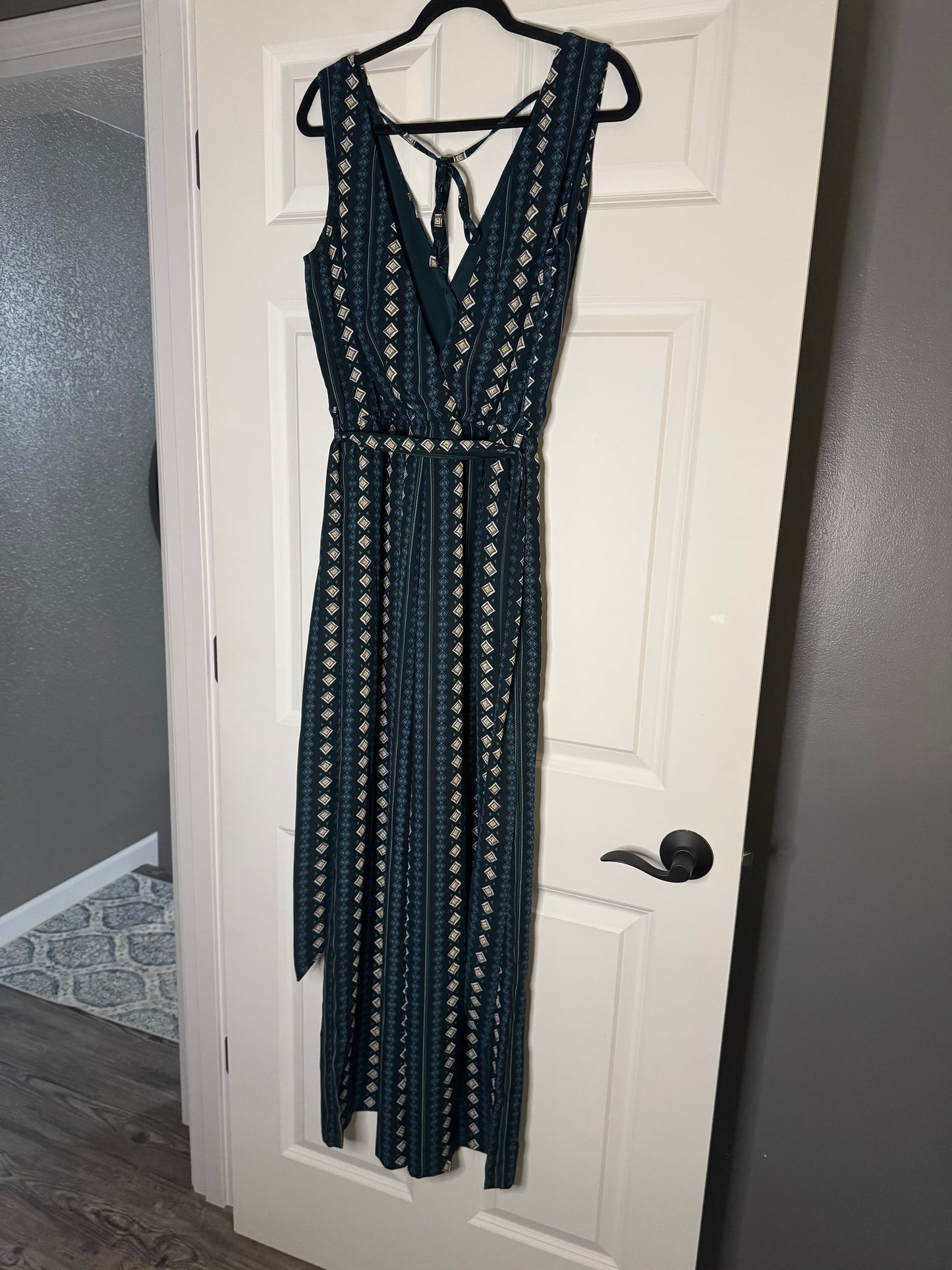 Wishlist apparel sleeveless jumpsuit large blue green multi print w belt nwt $40