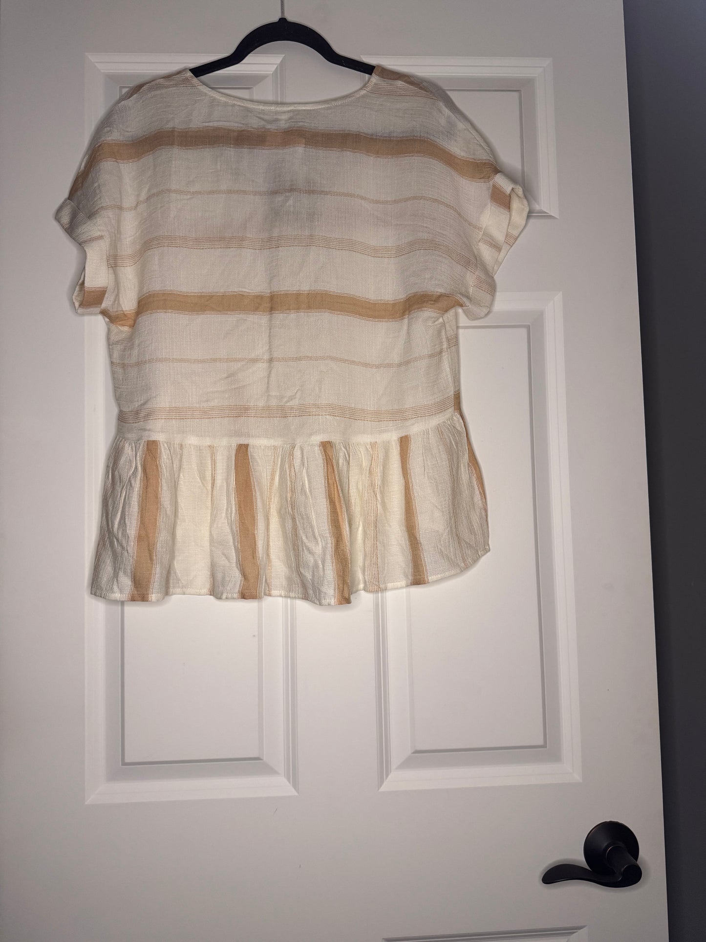 Blue pepper short sleeve blouse cream and brown large decor buttons nwt 30