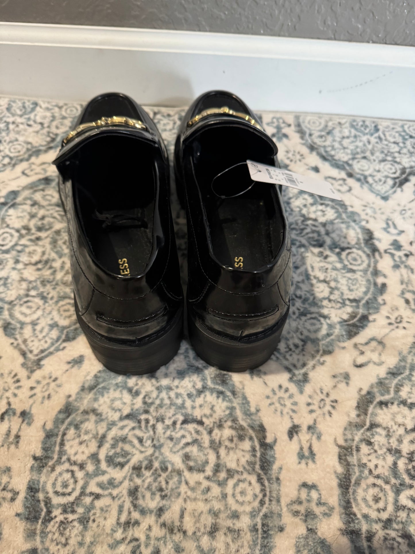 Express shoes w heel size 10 black w silver buckles nwt $88