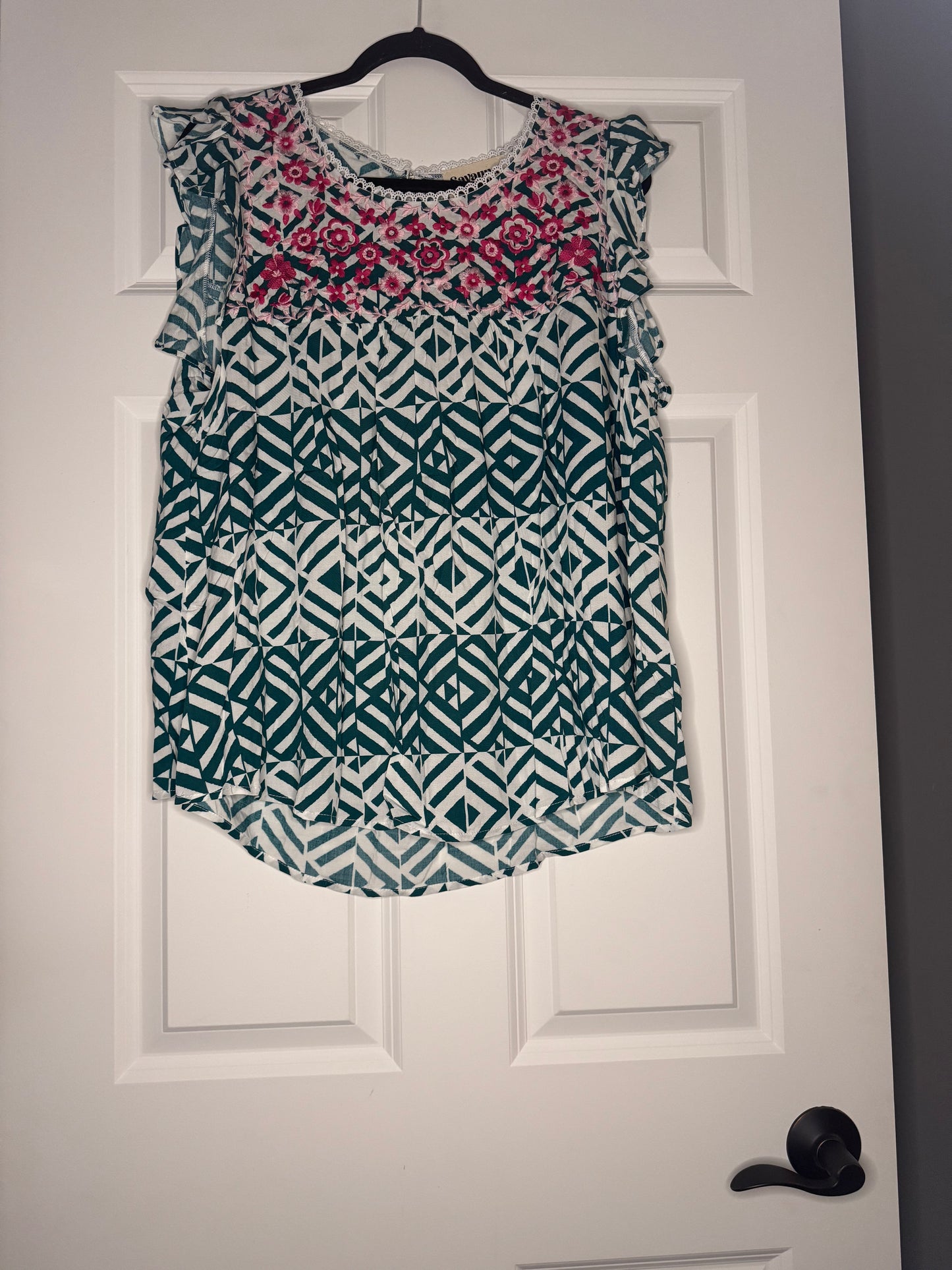 Savanna Jane short sleeve blouse 1x green and white print w pink stitching nwt 38