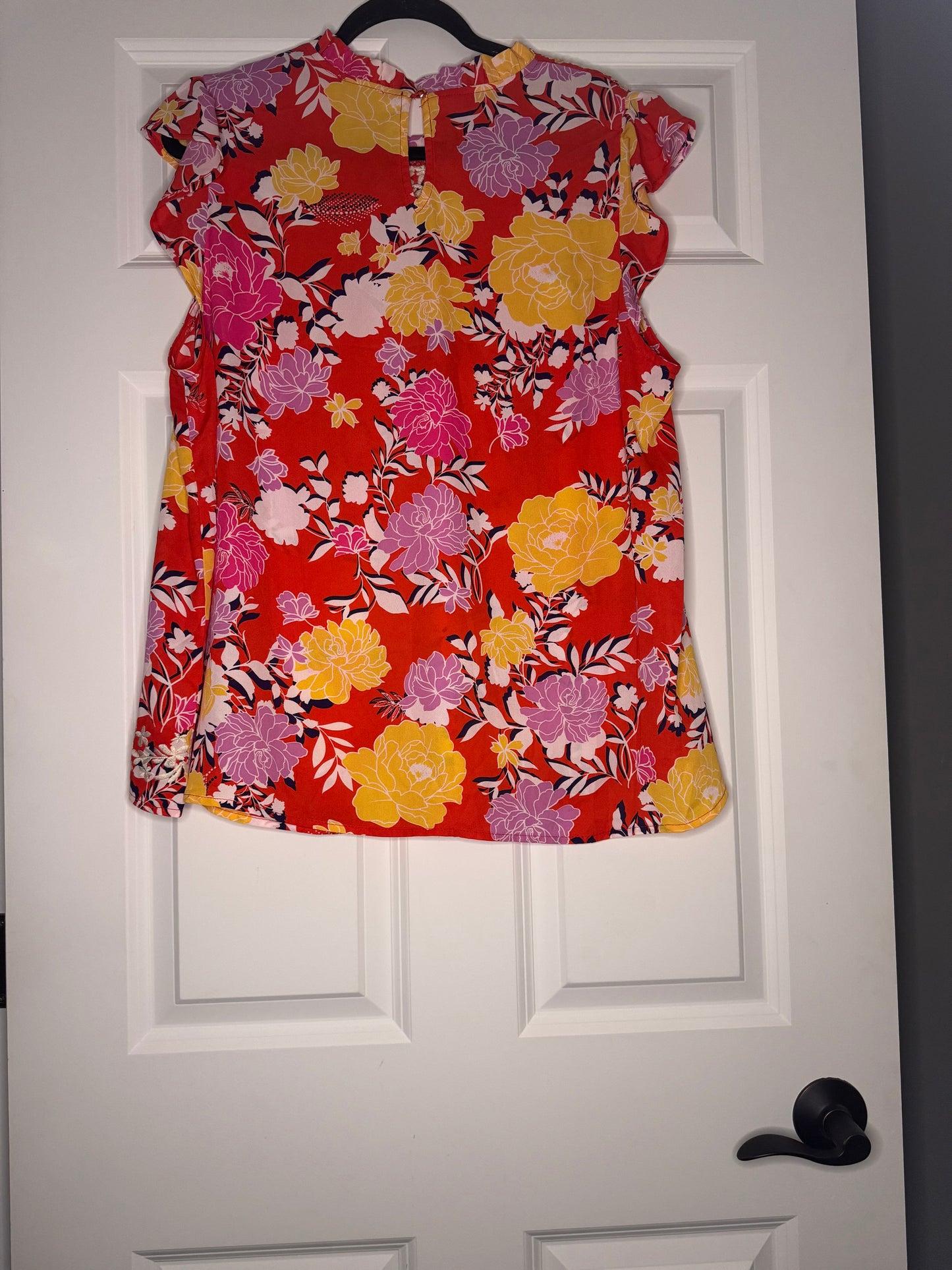 Emily wonder short Ruffle sleeve blouse 2x red with blue yellow pink white floral cream stitching