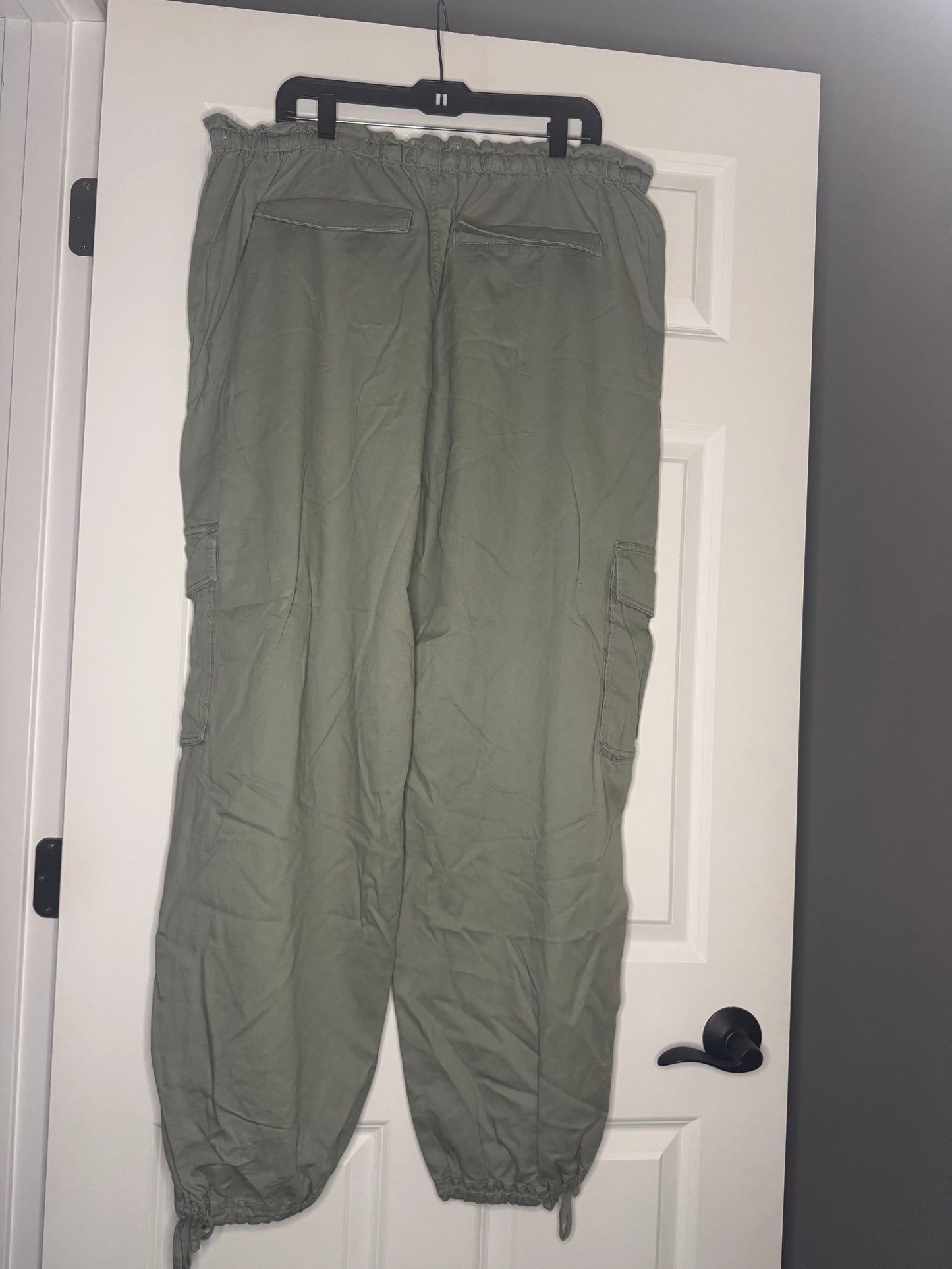 Abercrombie and fitch elastic waist cargo pants green xl