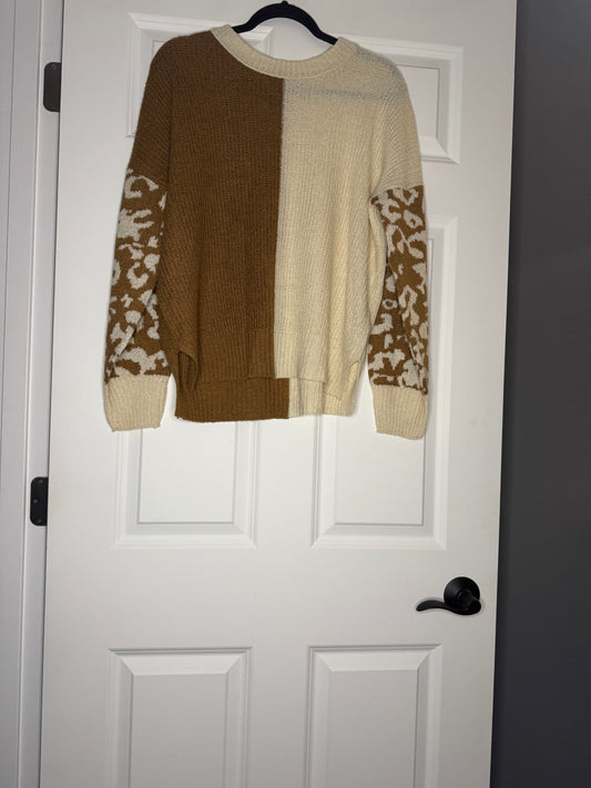 Blu pepper cream and brown sweater w animal print sleeve medium