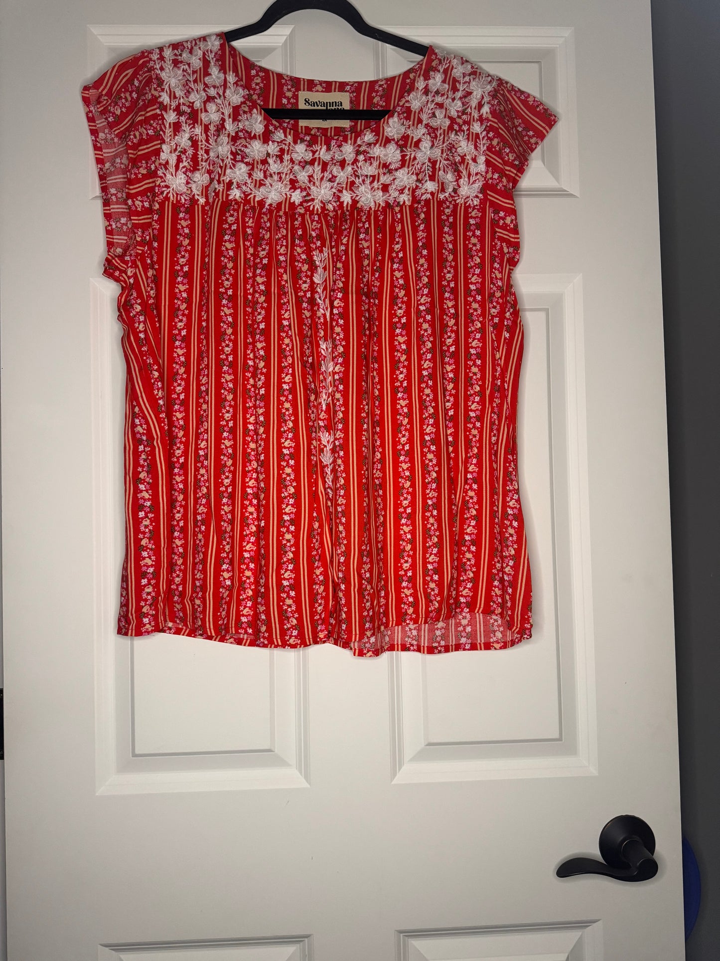 Savanna Jane short sleeve blouse 2x red with peach white green floral stitching