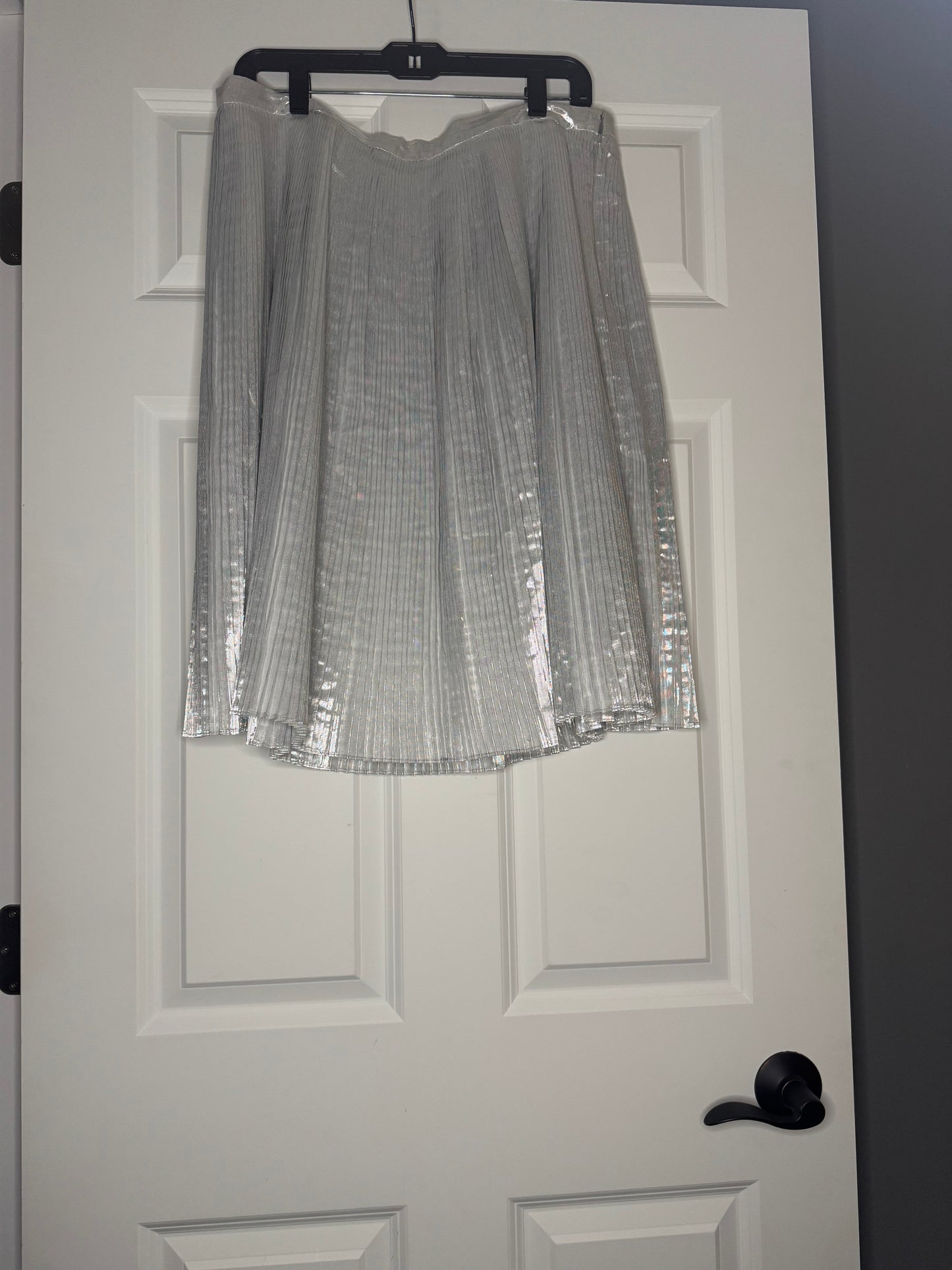 Talbots knee length silver skirt 14 nwt 73.99
