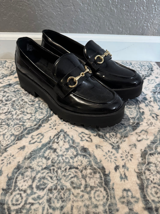 Express shoes w heel size 10 black w silver buckles nwt $88