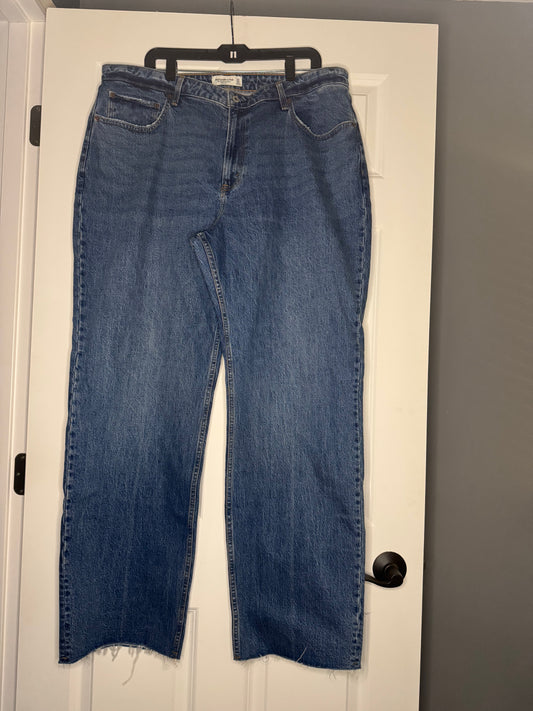 Abercrombie and fitch curve love the 90s relaxed jean high rise 18 long nwt $90