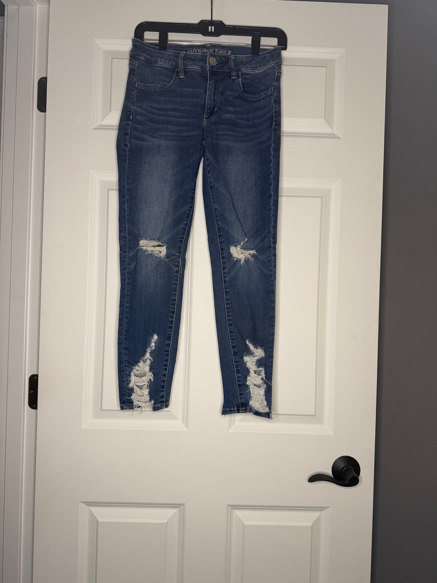 American Eagle next level stretch Jegging crop 6 distressed