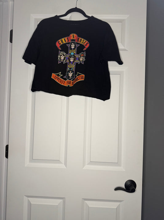 Guns N’ Roses cropped tee medium black w multi logo