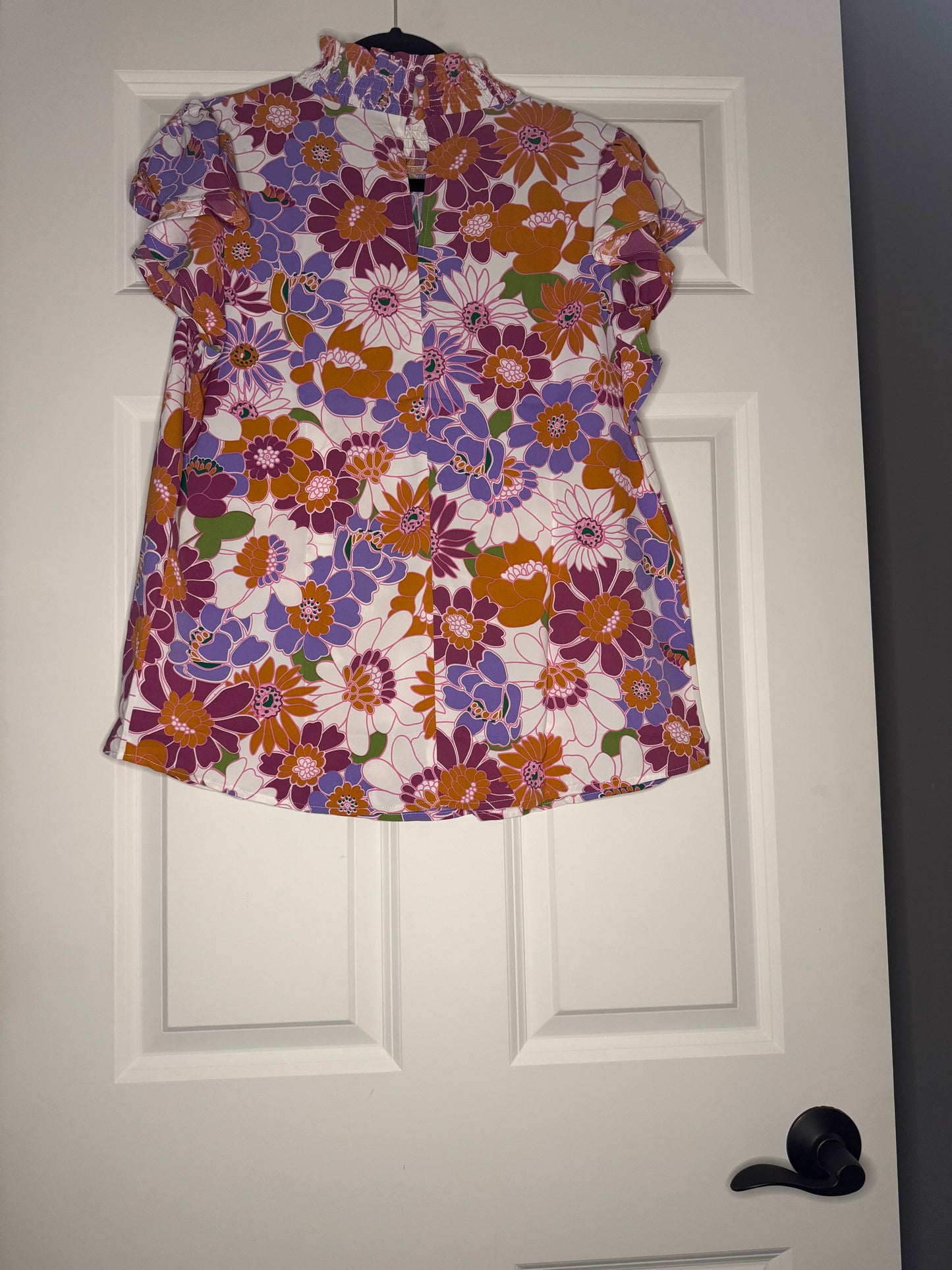 Unbranded short sleeve blouse large ruffle sleeve white rust plum lavender floral