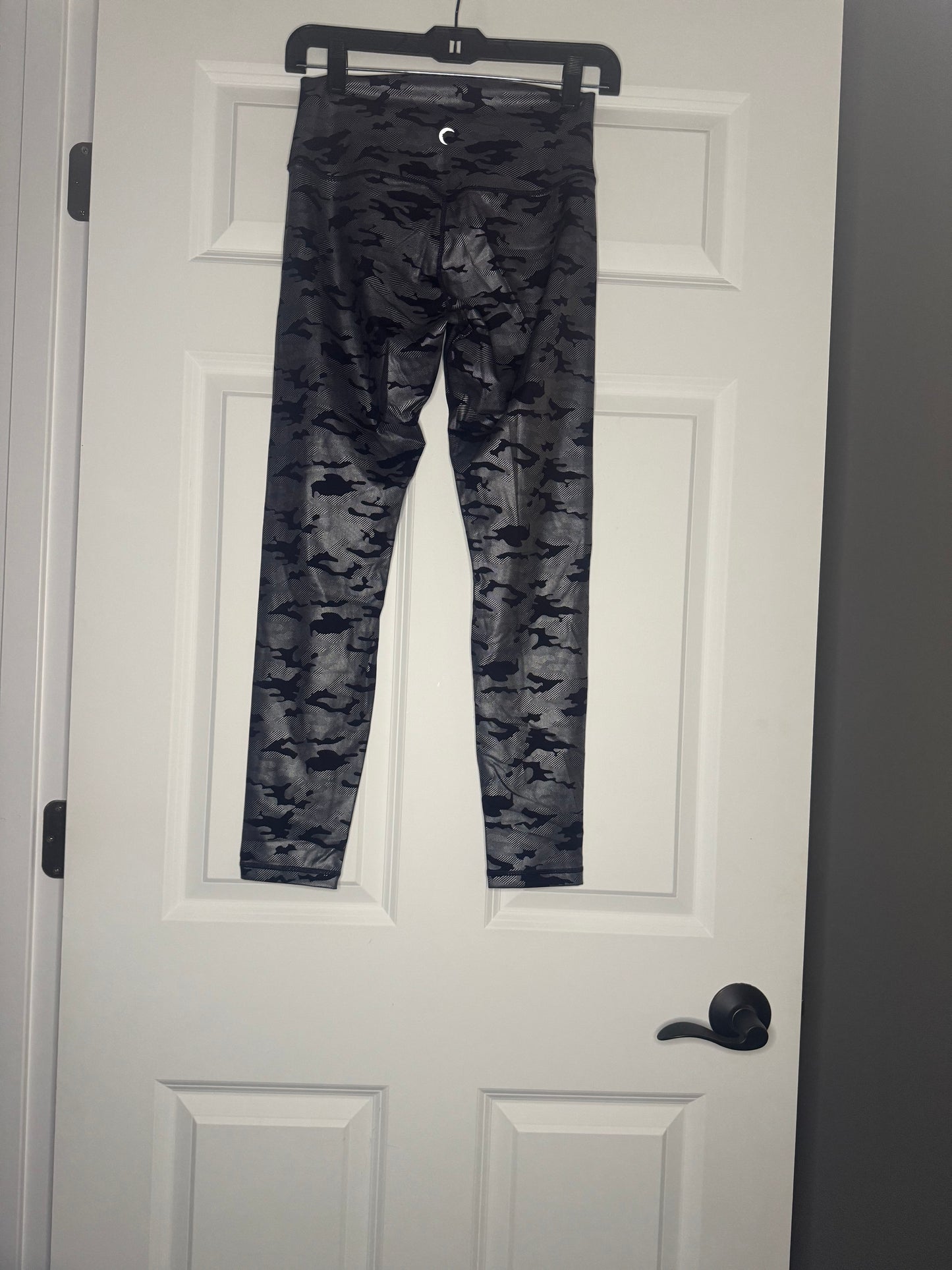 Zyia active silver camo supreme high rise leggings 8-10 nwt