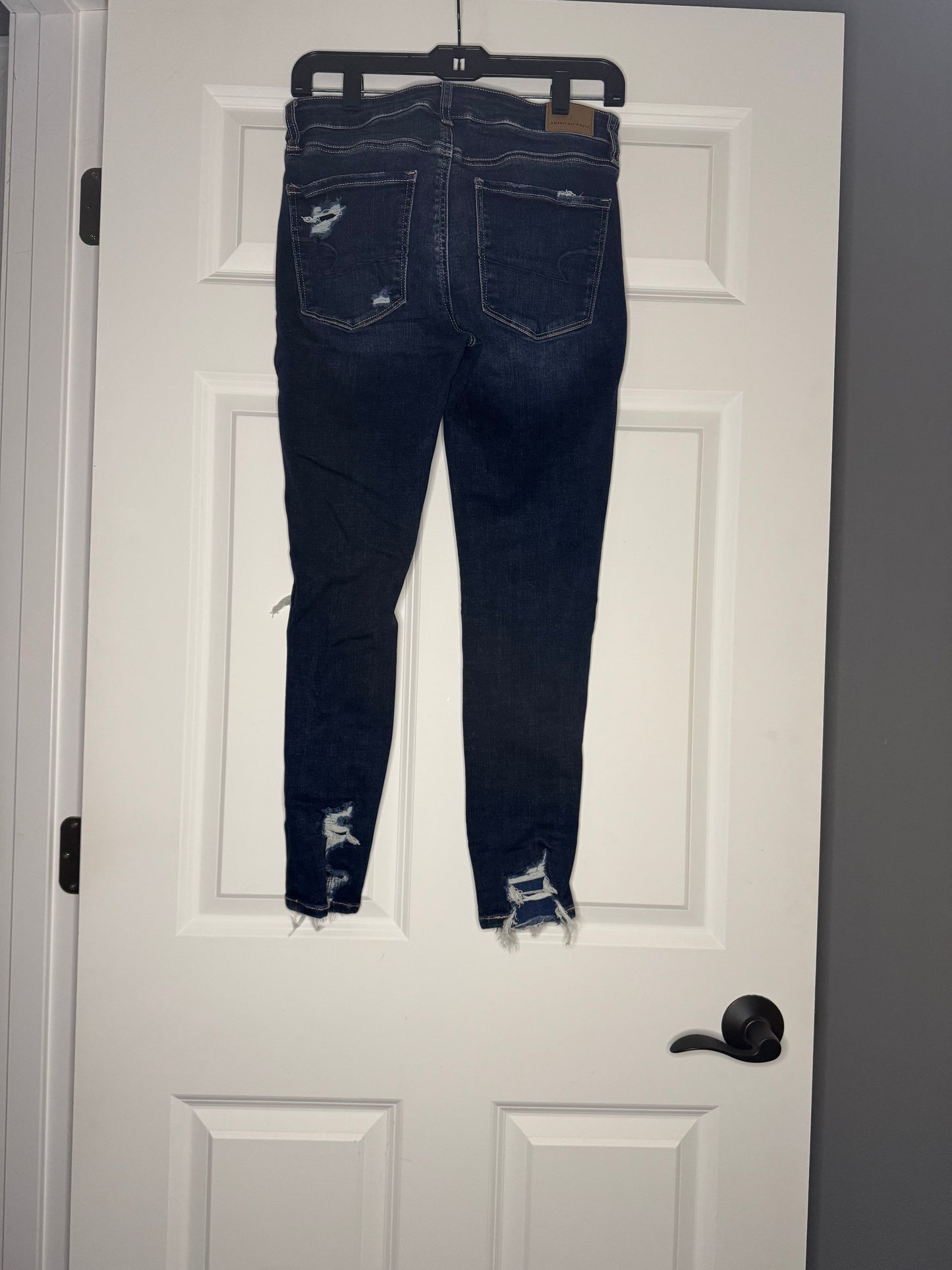 American Eagle next level stretch hi rise Jegging crop 6 regular distressed dark wash