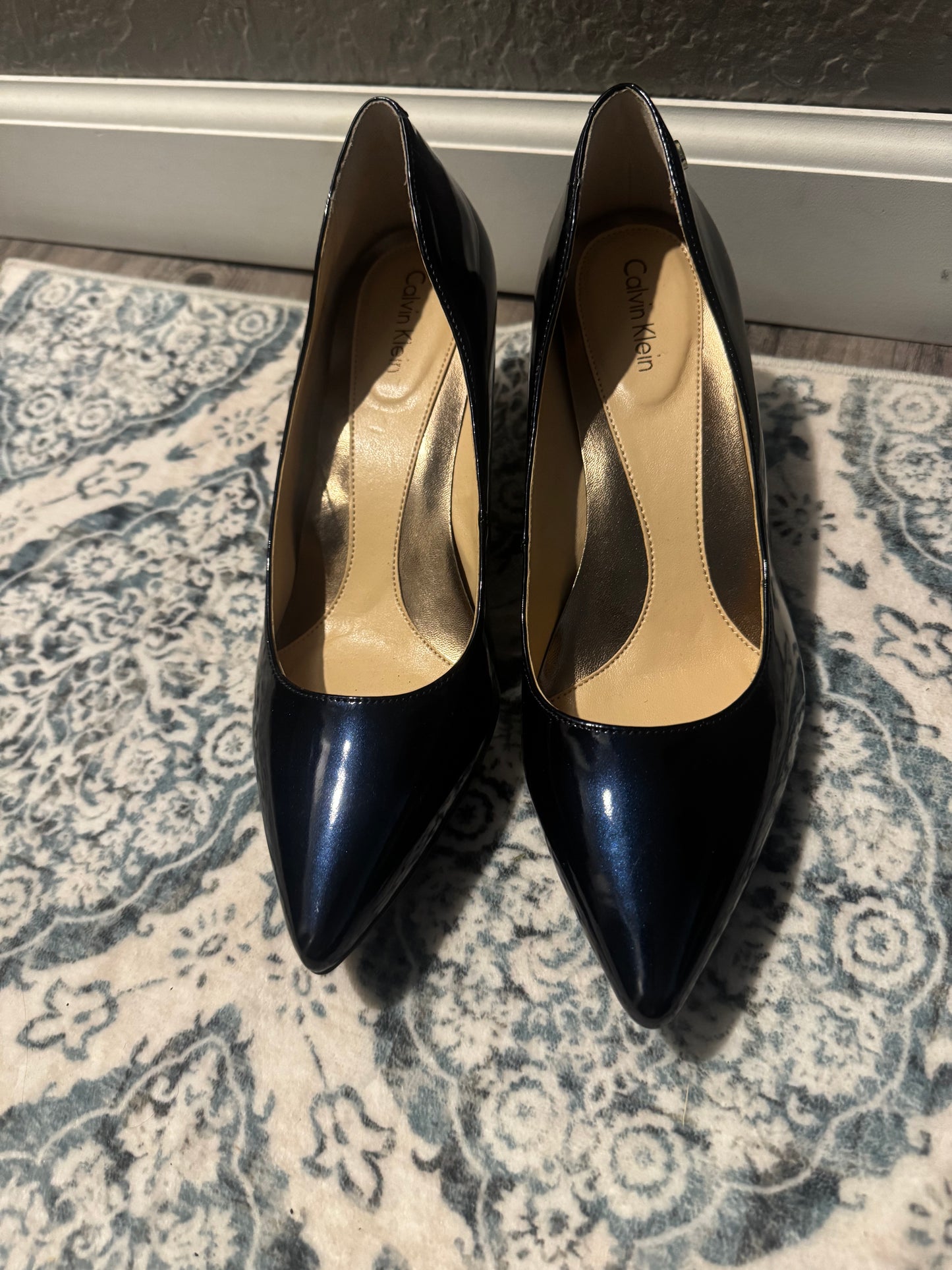 Calvin Klein navy heels 7 1/2 shimmery