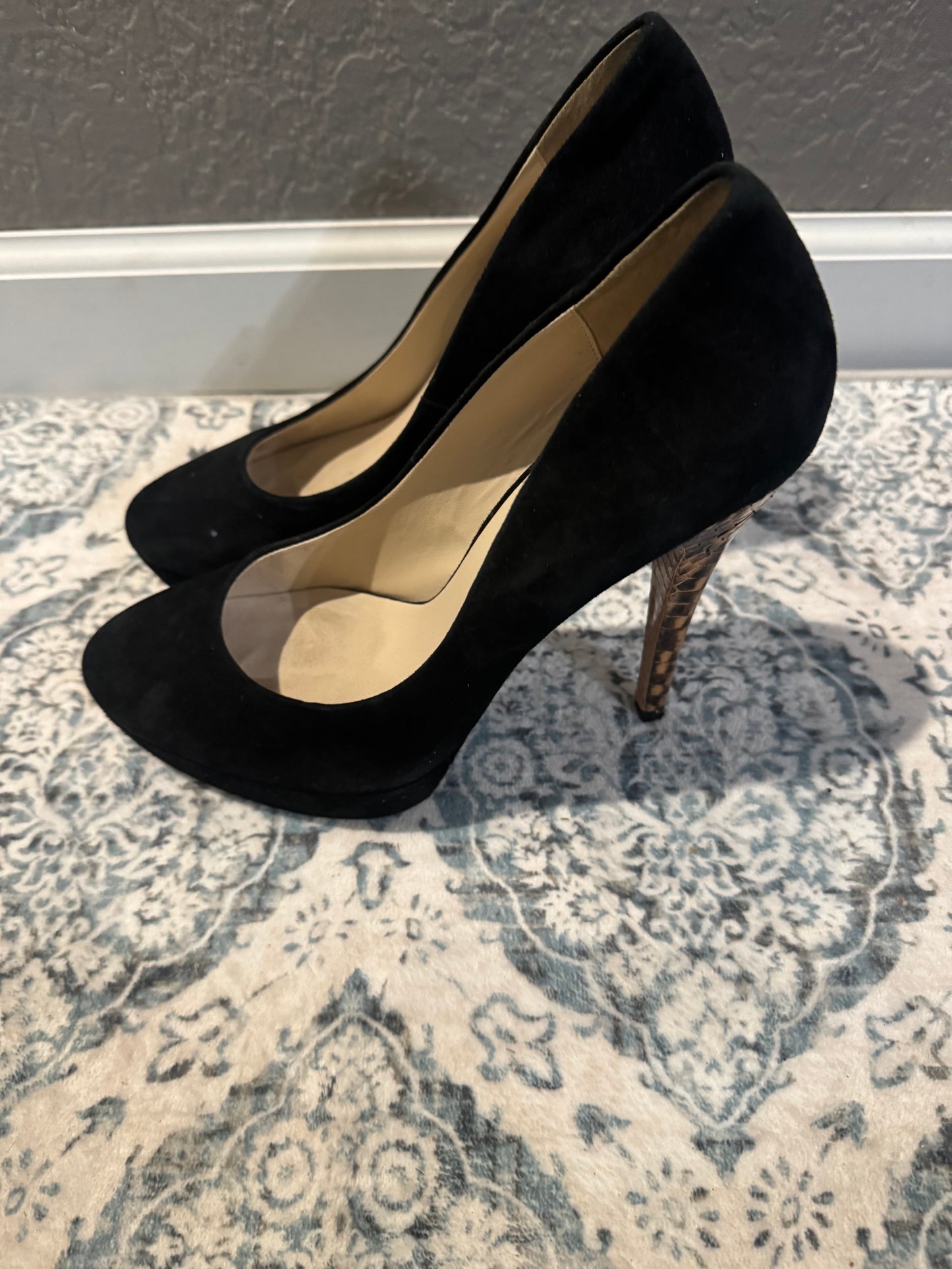 Michael Kors velvet black heels snakeskin brown heel size 9