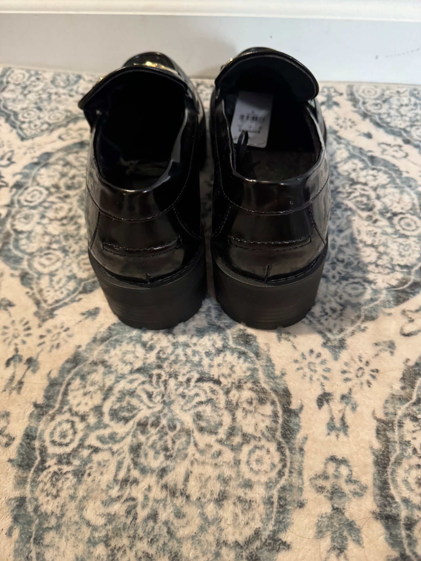 Express shoes w heel size 10 black w silver buckles nwt $88