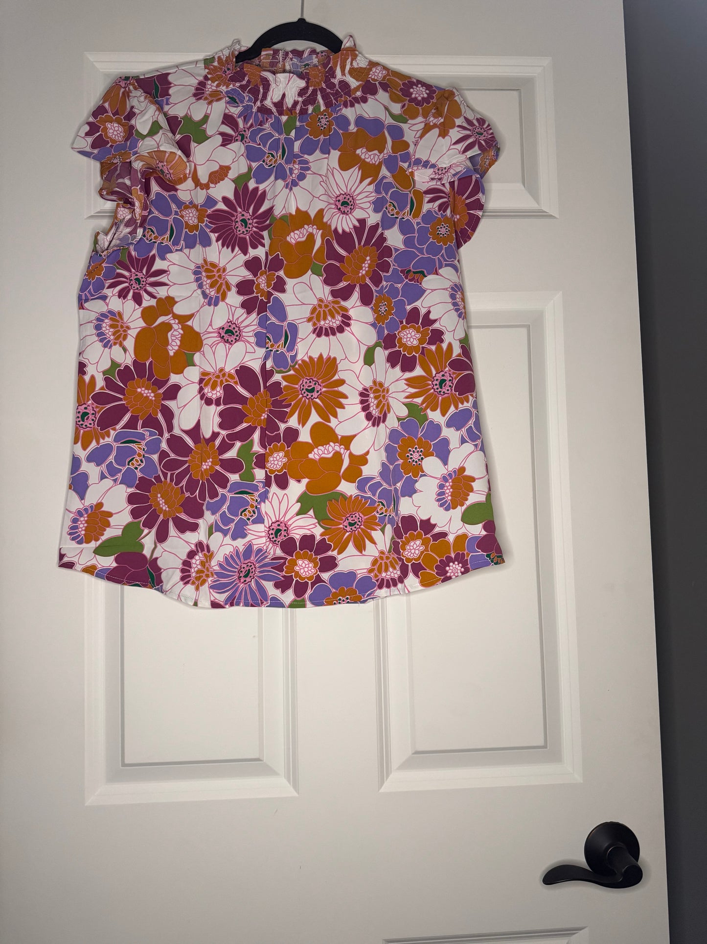 Unbranded short sleeve blouse large ruffle sleeve white rust plum lavender floral