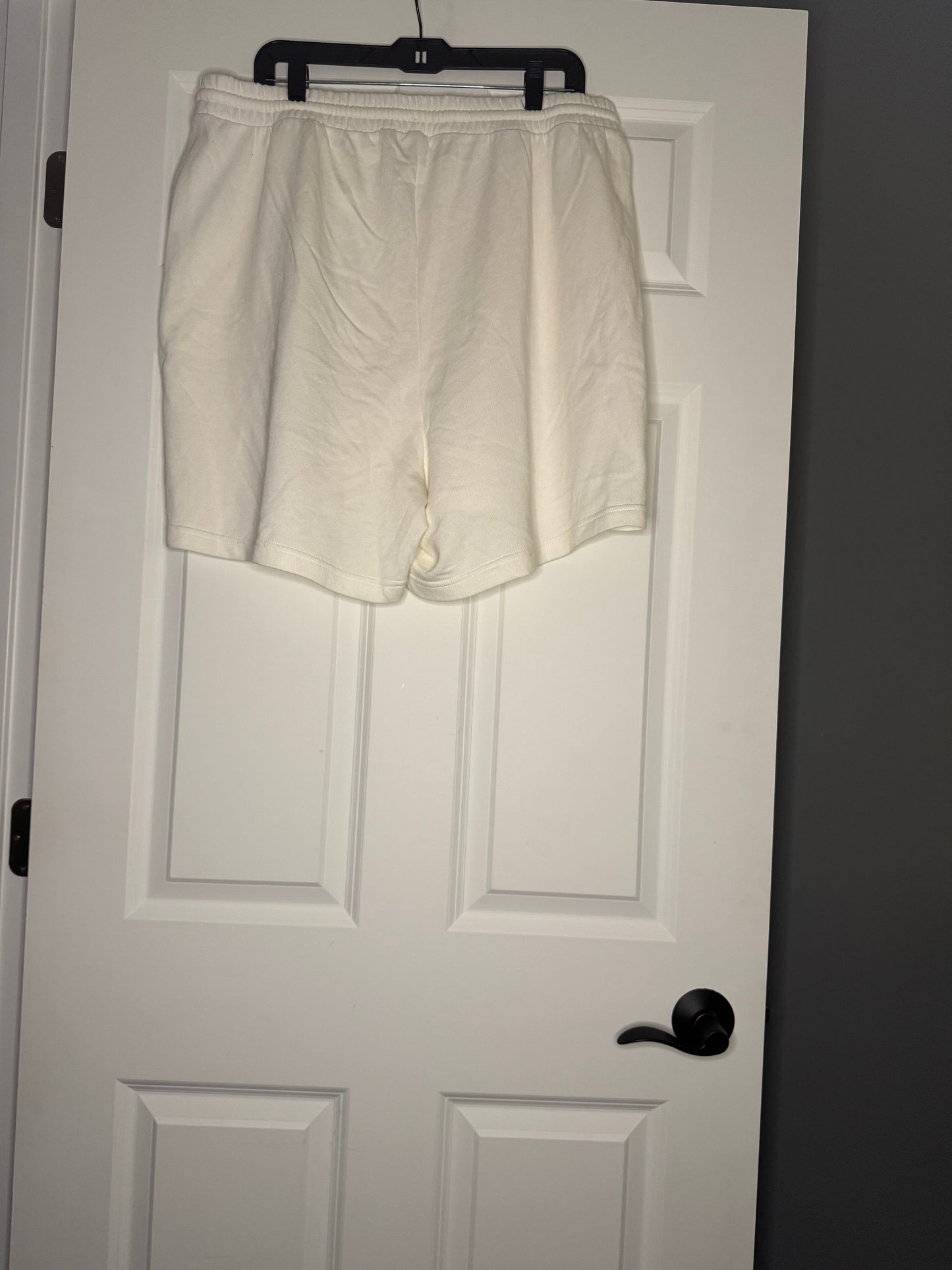 Old navy sweatpants shorts white xl nwt