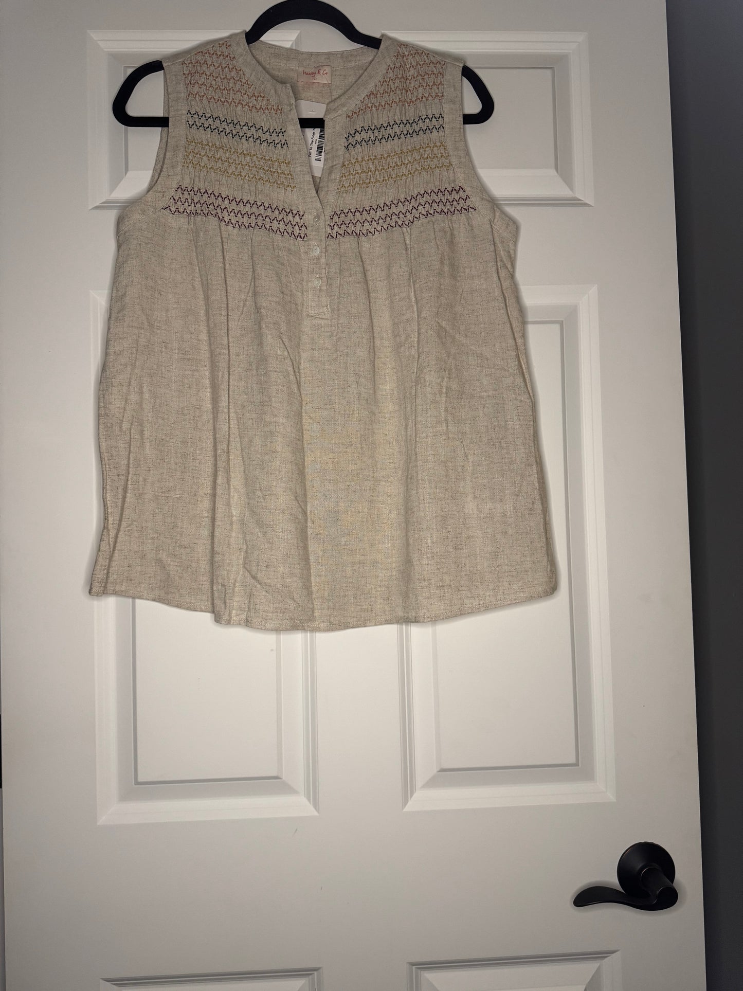 Hailey and co sleeveless blouse large beige mix with multicolor stitching nwt 37