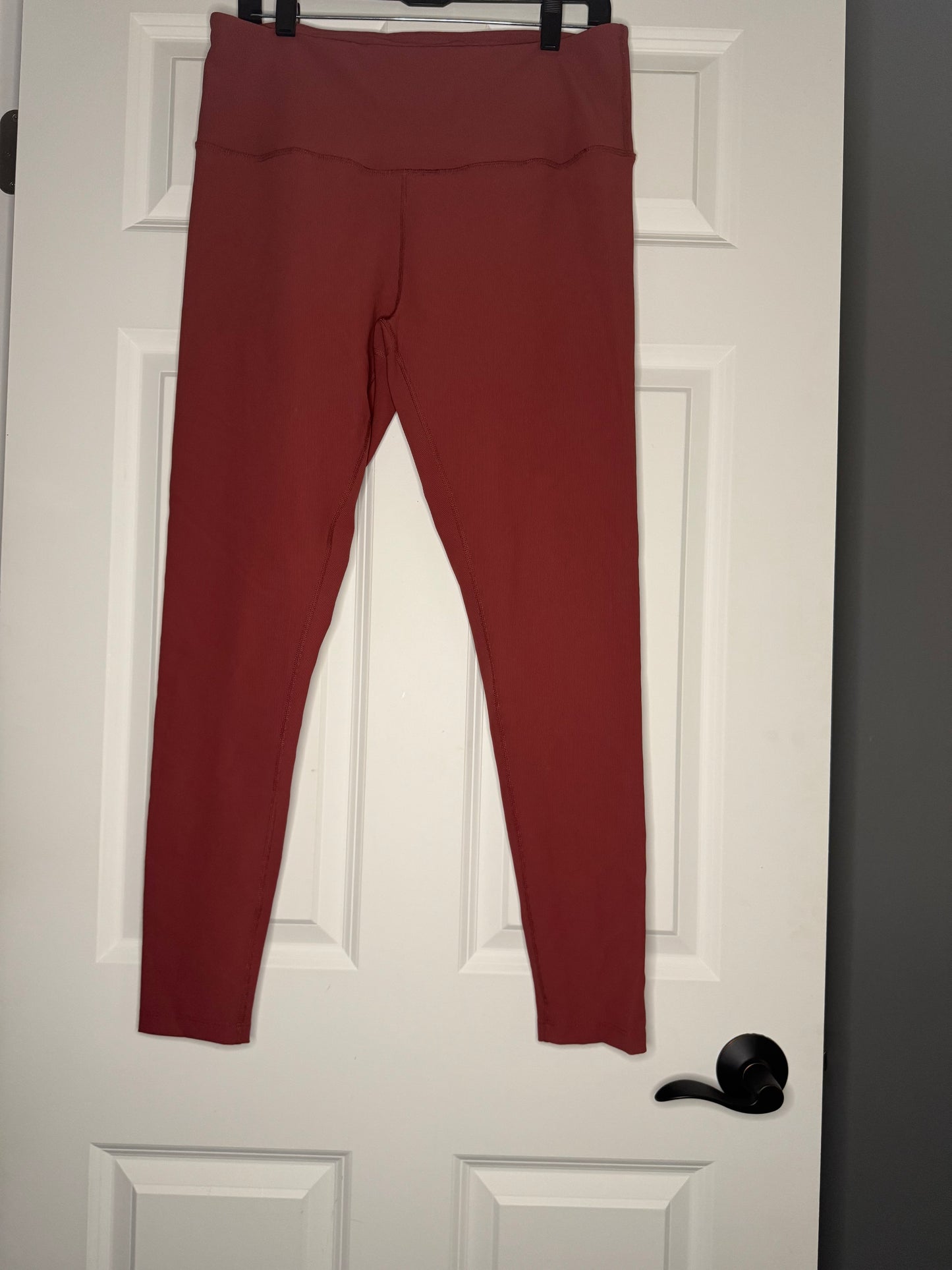 Zella 2 piece activewear set top large bottoms xl rust red