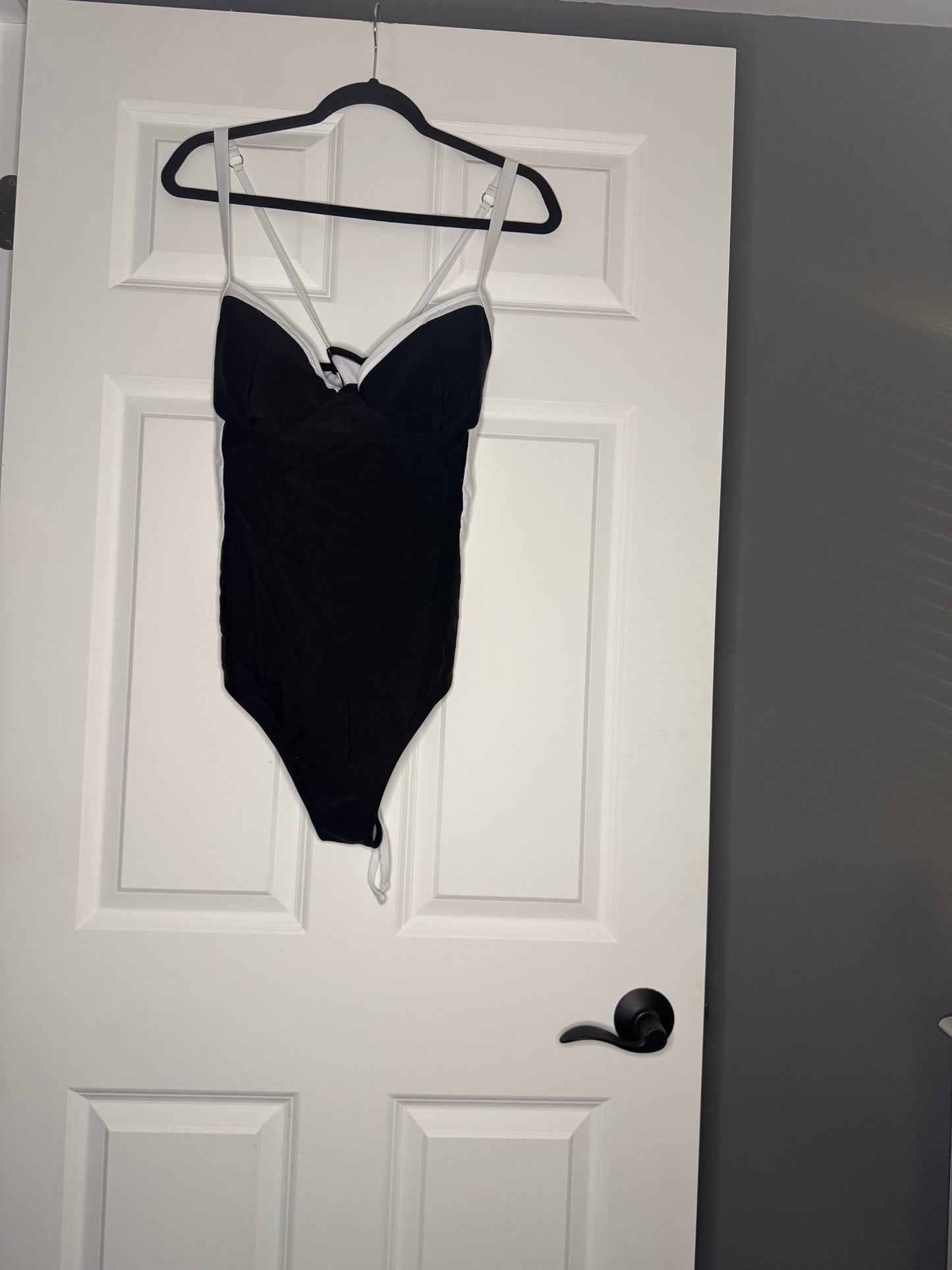 Unbranded one piece swimsuit tie up back black and white xl nwot