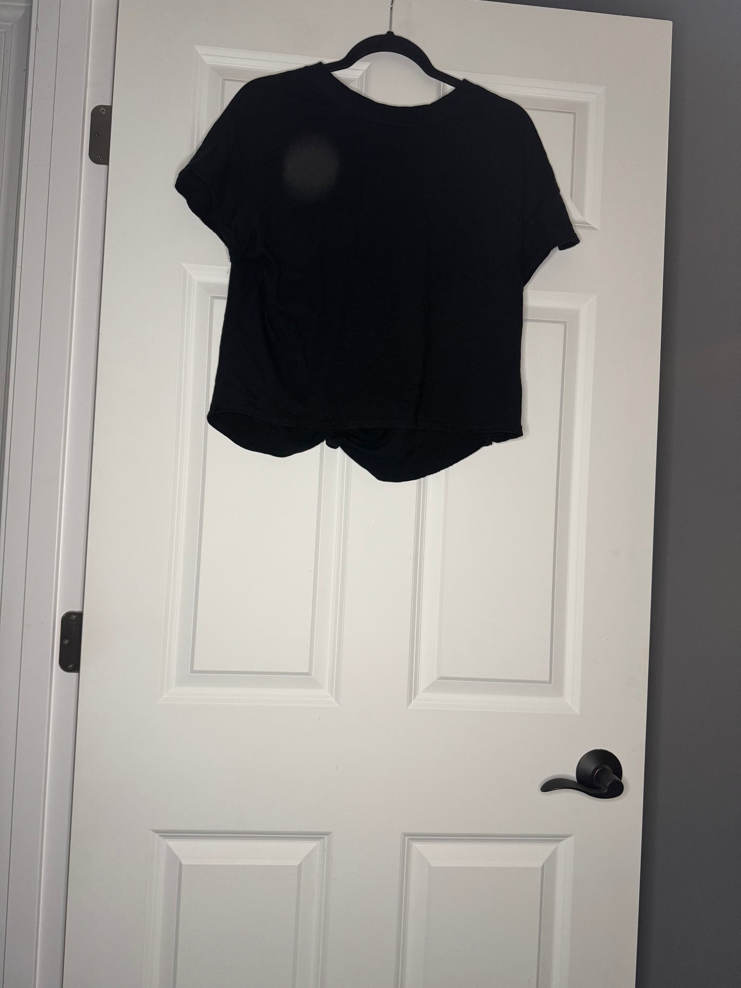 Shyanne t shirt medium tie front I’m here for the beer black gold