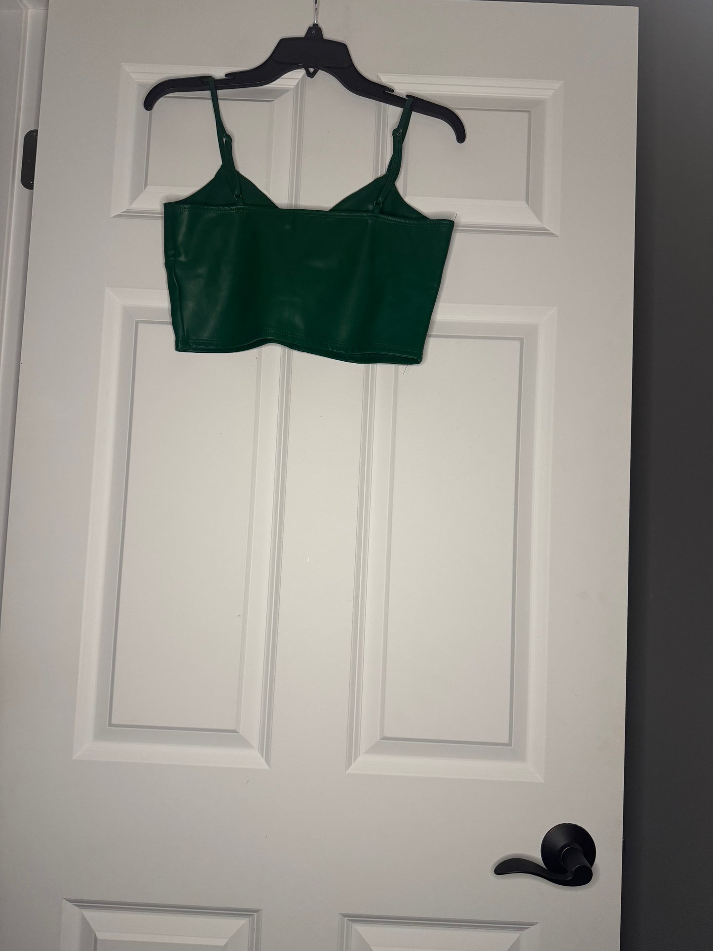 Originality sleeveless cropped pleather top green small