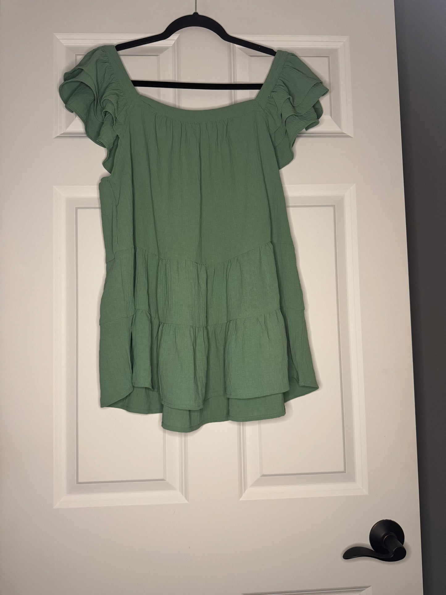 Heyson short sleeve top large ruffle sleeve green