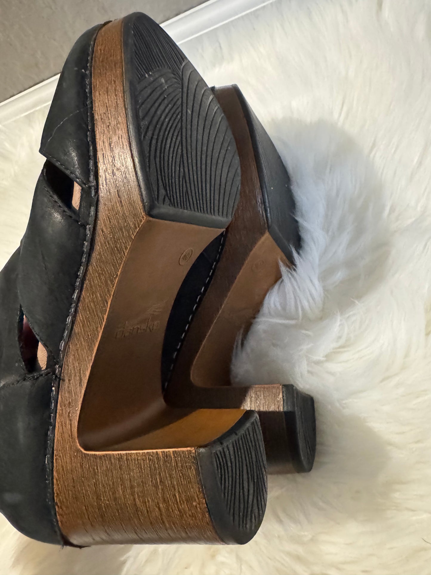 Dansko peep toe heels size 40 black leather