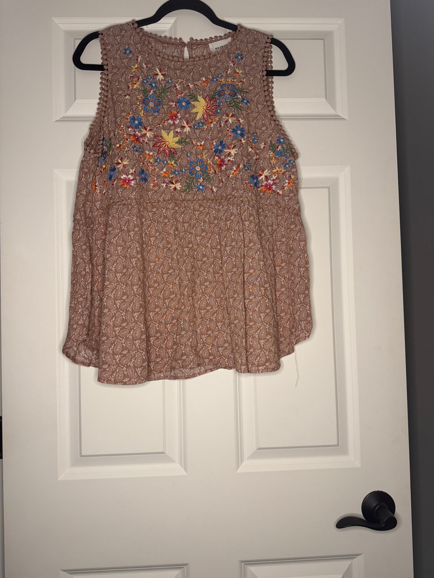 Heyson sleeveless blouse taupe white print w multicolor floral stitching large