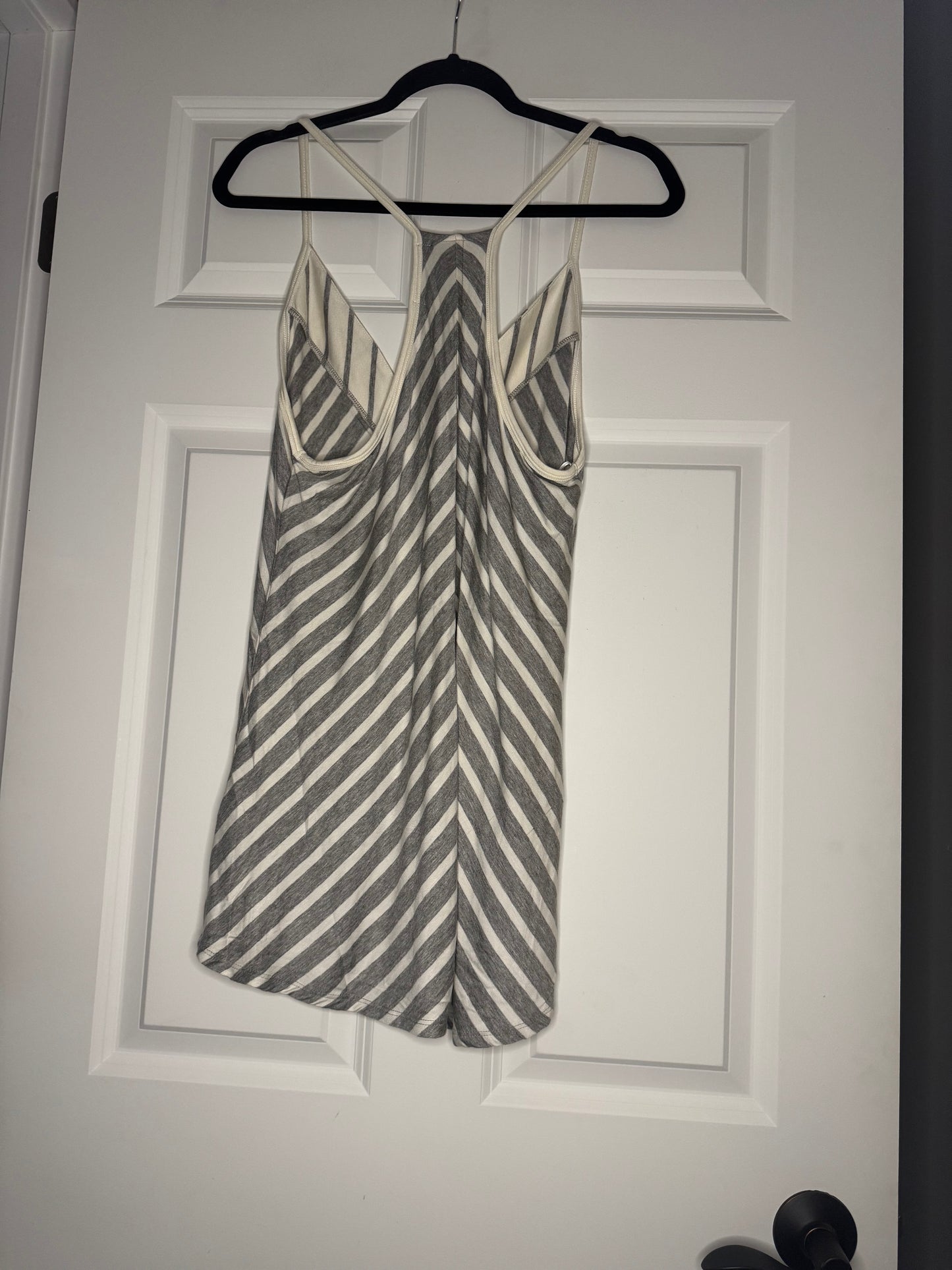 Laila jayde sleeveless blouse large gray cream stripe