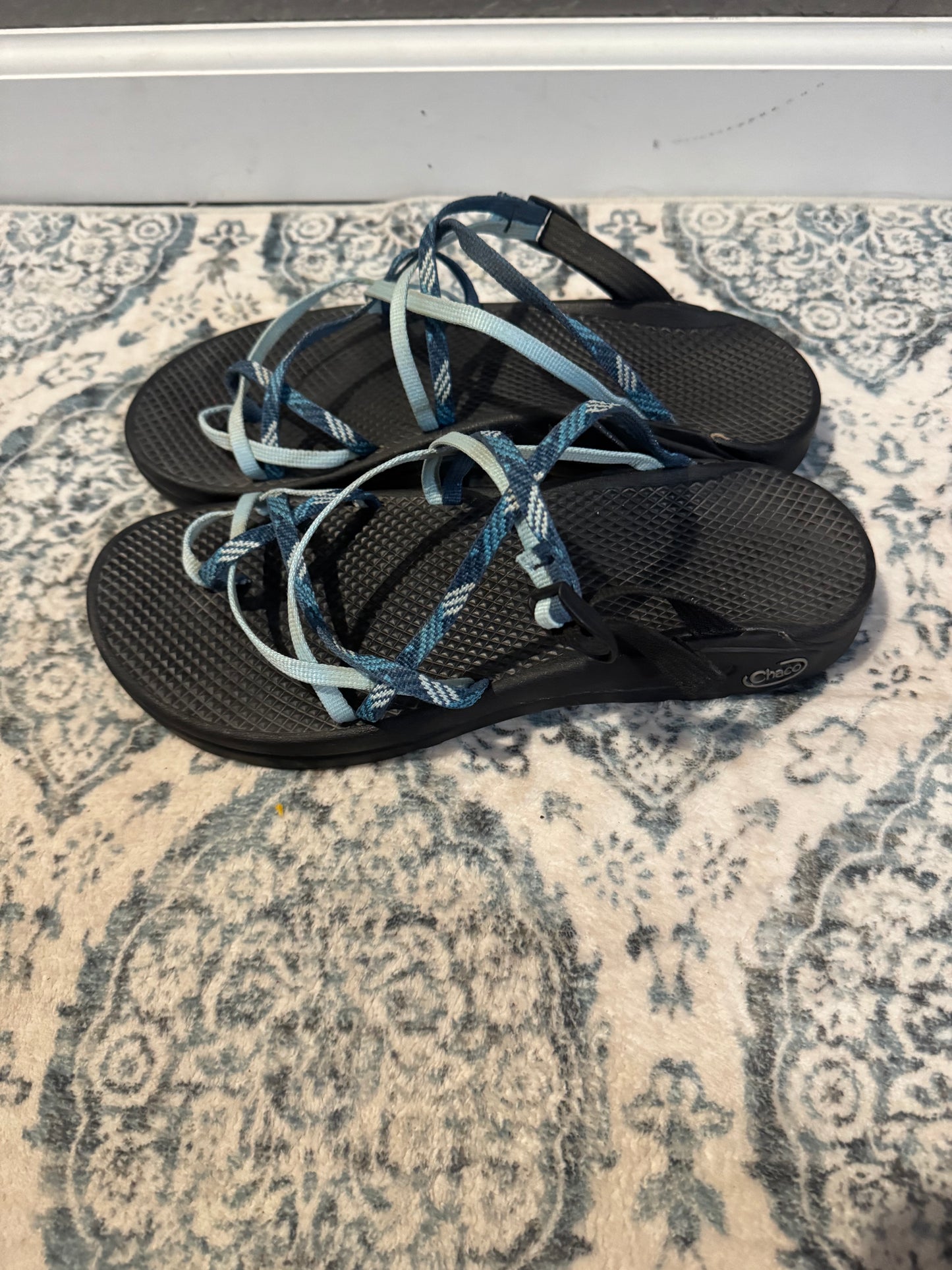 Chacos slip on sandals black blue green 10 excellent condition
