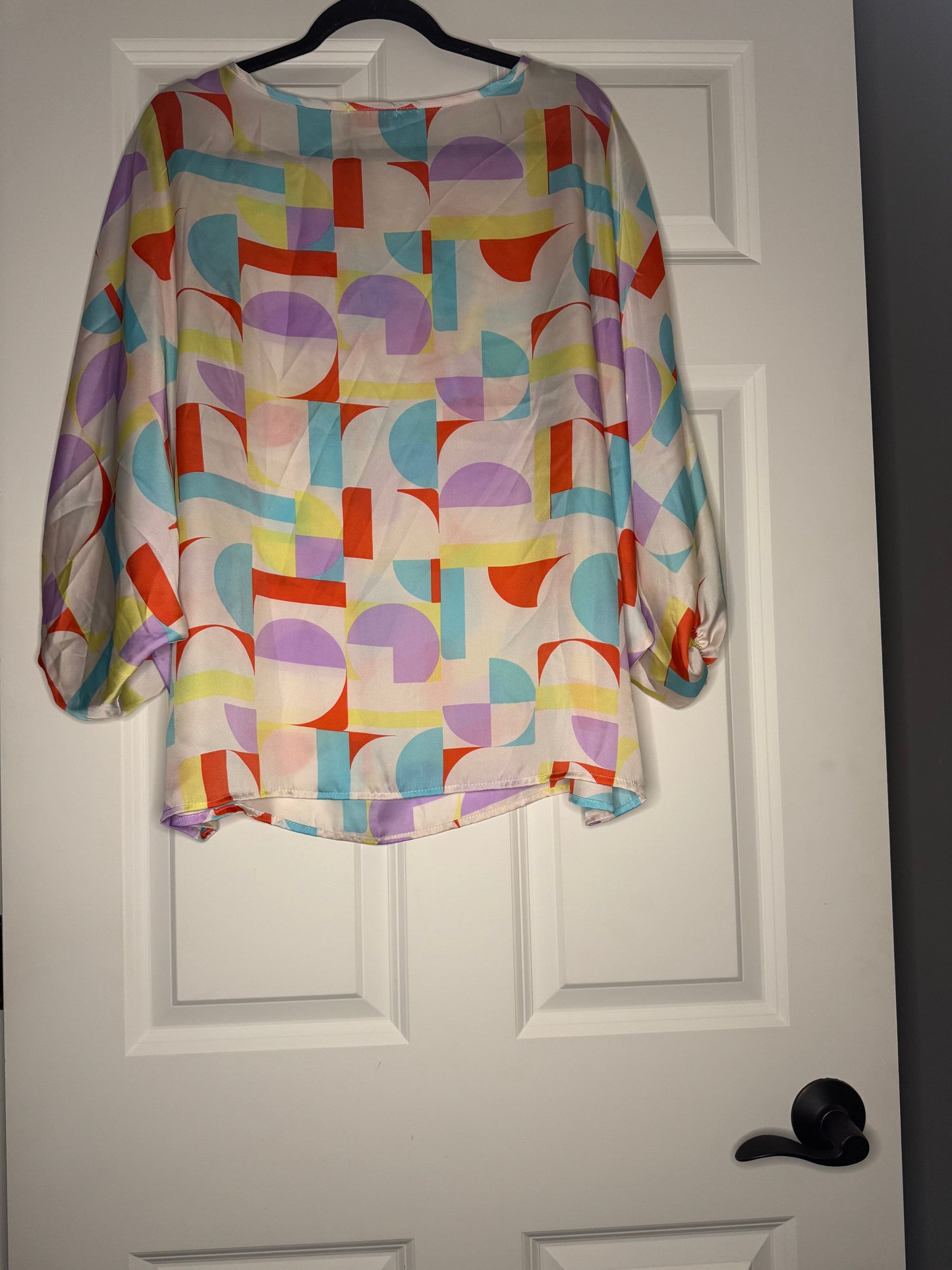 Hailey and co 3/4 sleeve blouse 2x white w purple blue yellow orange print