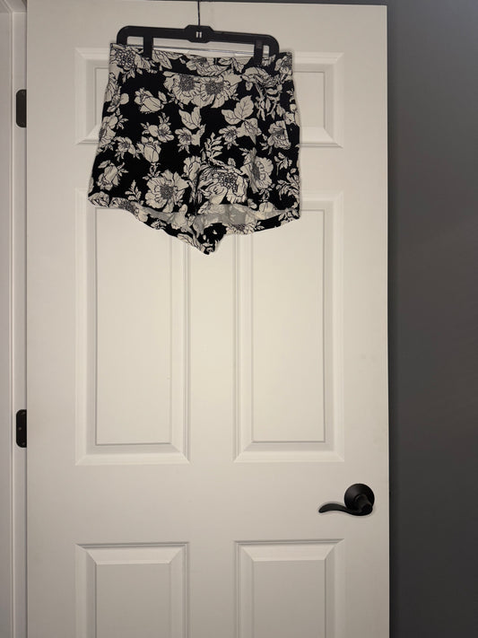 Old navy high rise playa shorts black and cream floral large