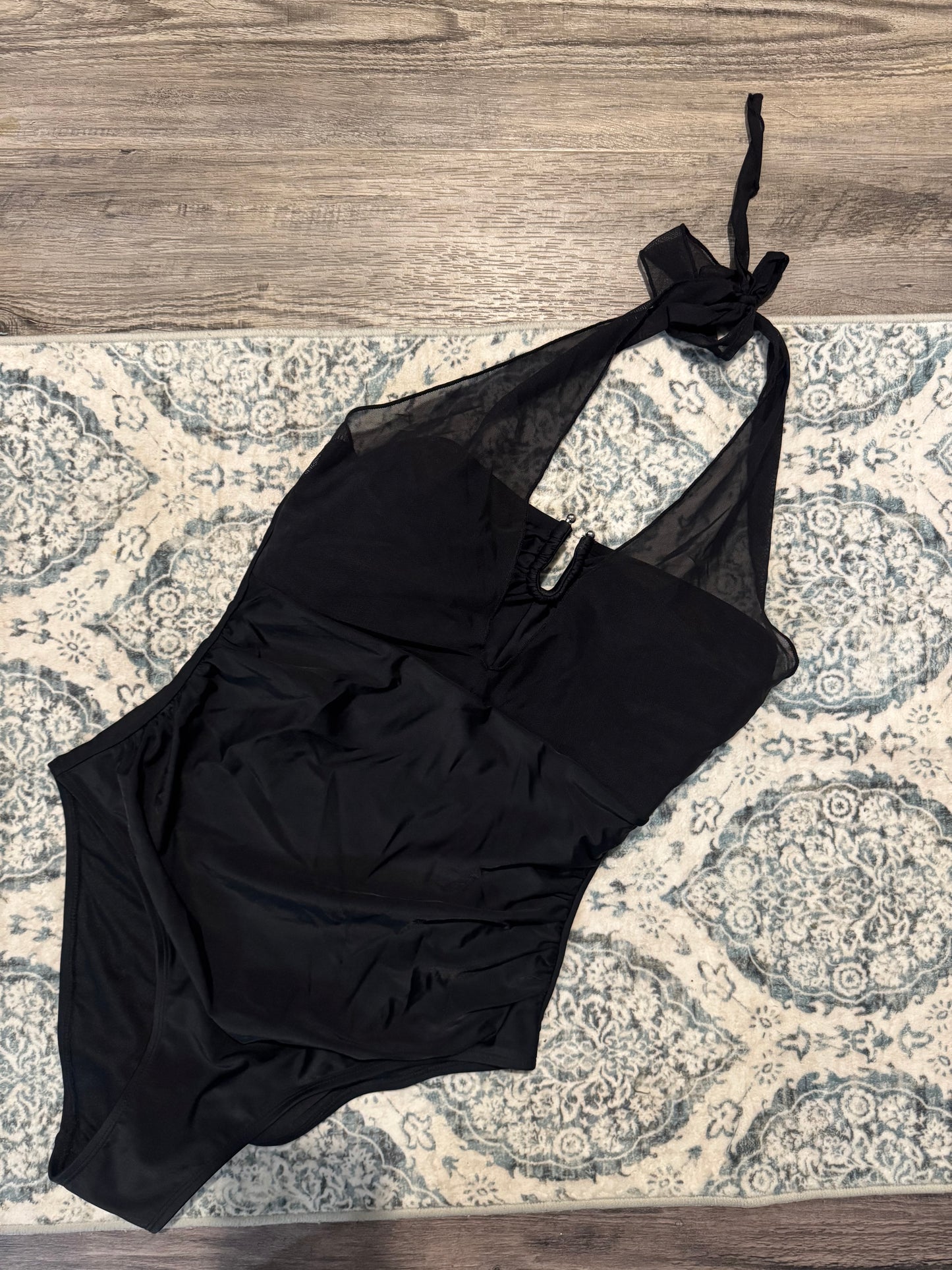 Cupshe one piece swimsuit size medium black mesh halter