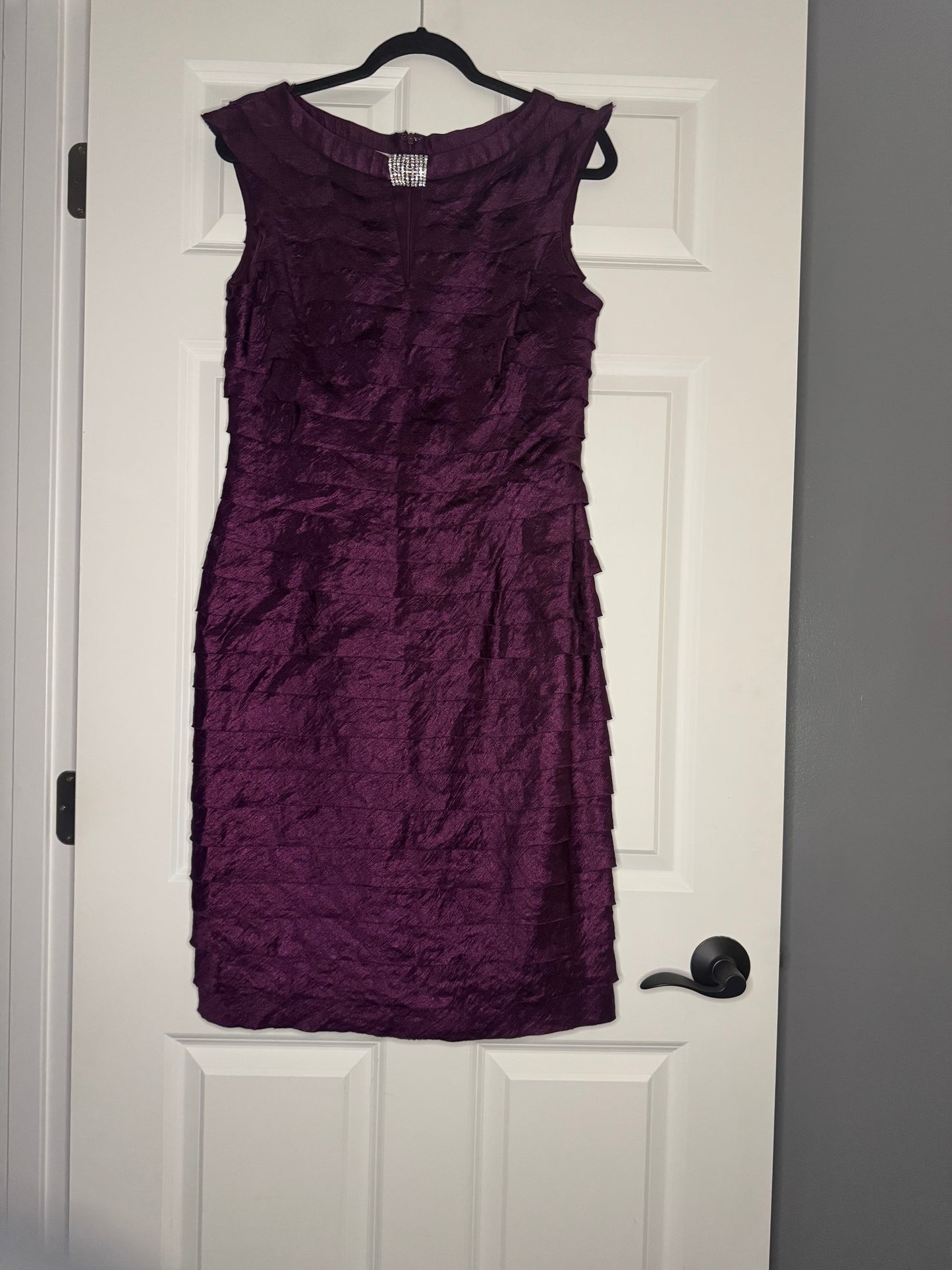 London Times sleeveless dress purple w beading size 14