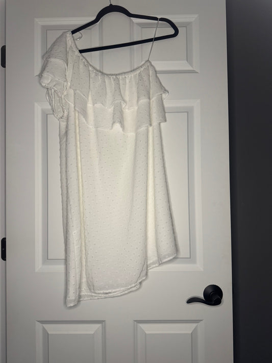 CeCe one shoulder short sleeve white w stitching nwt 129