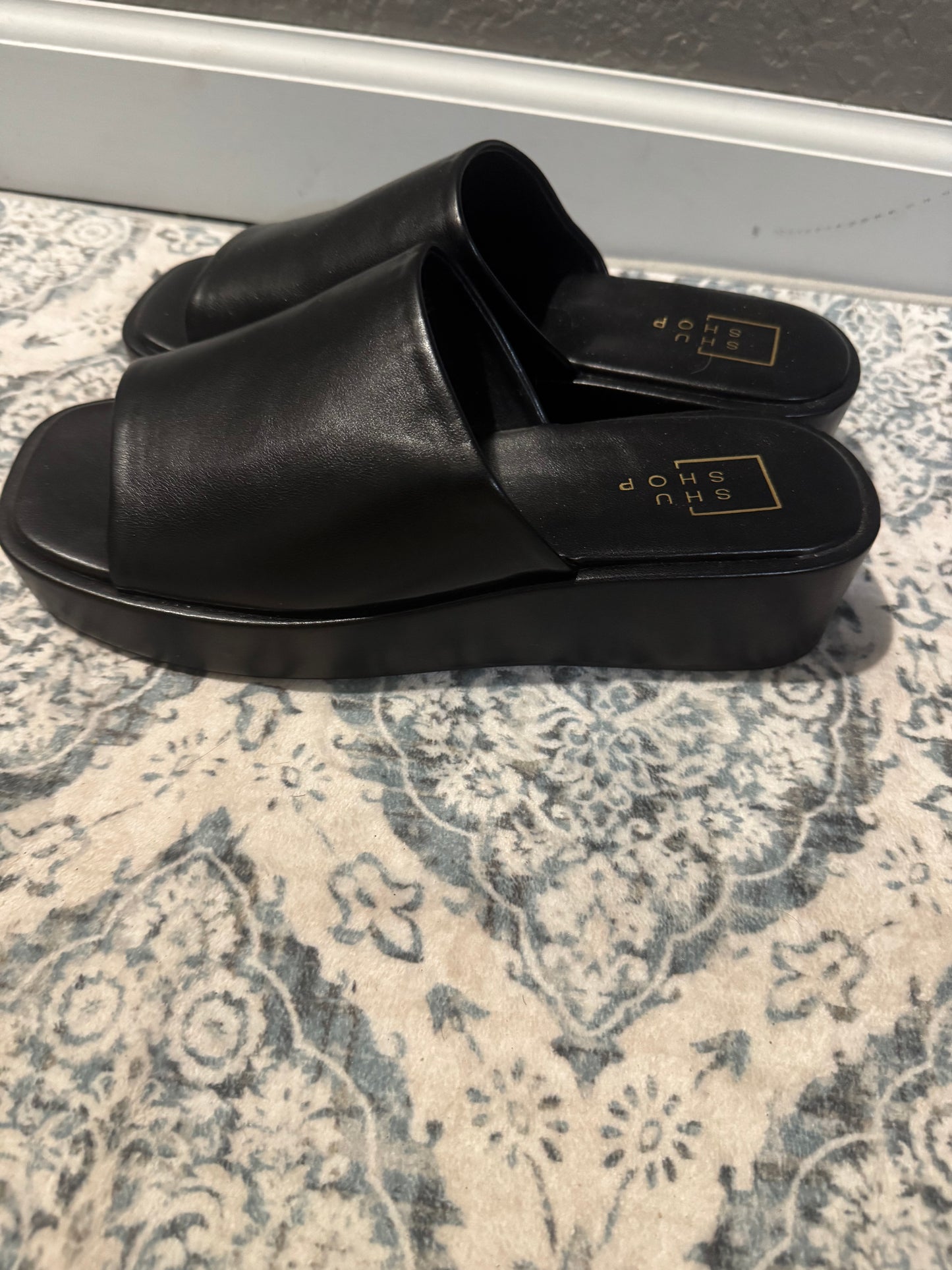 Shu shop slip on sandals size 8 1/2 black