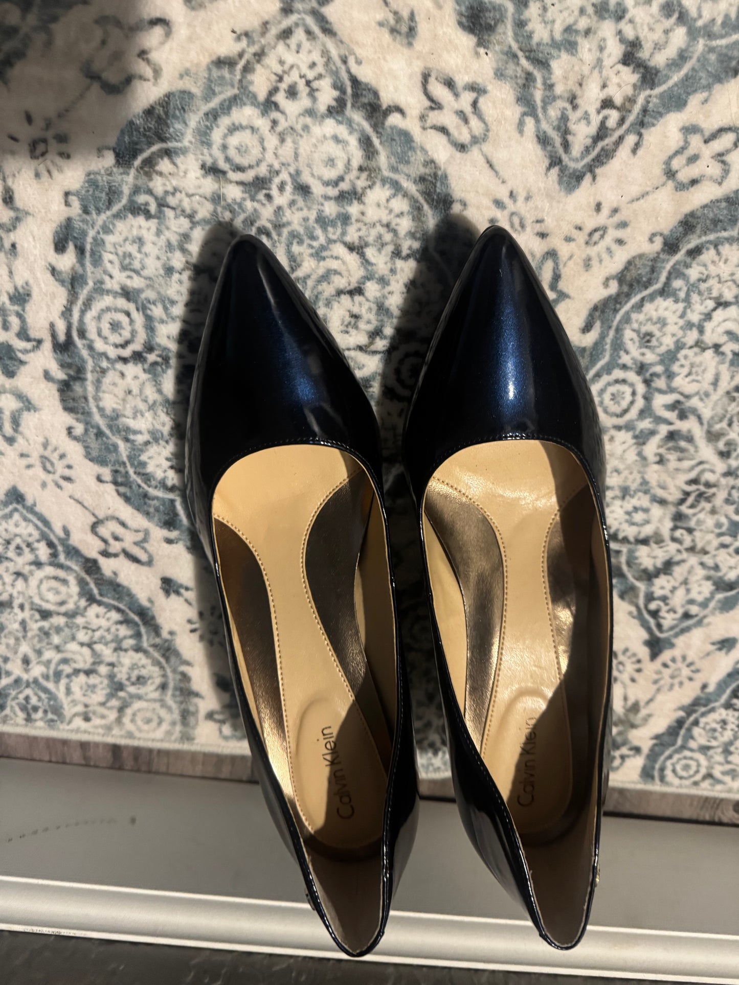 Calvin Klein navy heels 7 1/2 shimmery
