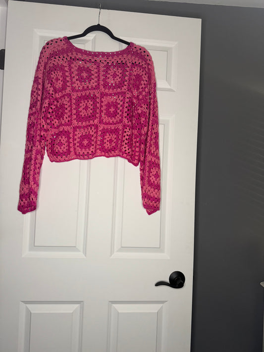 Vici crochet knit sweater cropped multi shade of pink large