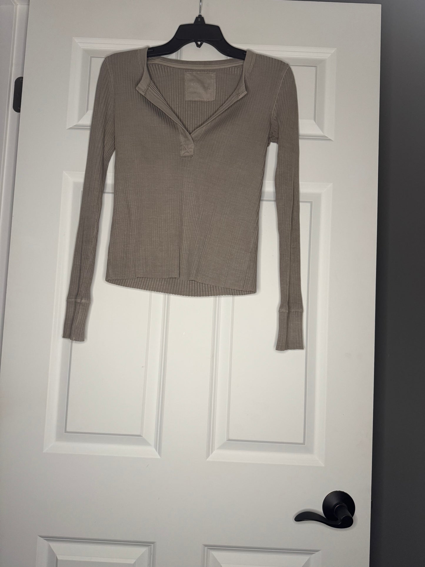 Aerie long sleeve ribbed top small taupe